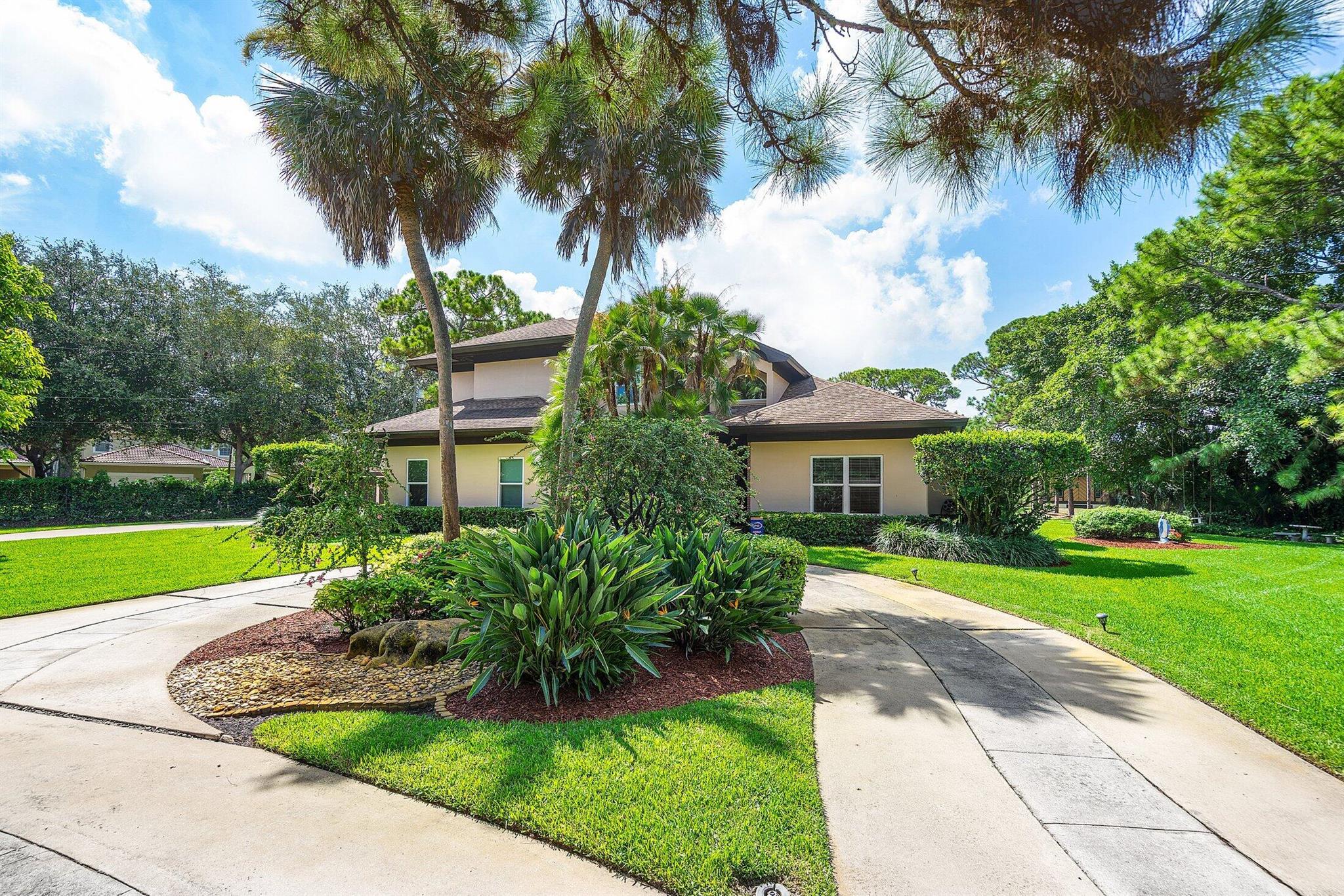 4838 Charlton Way
