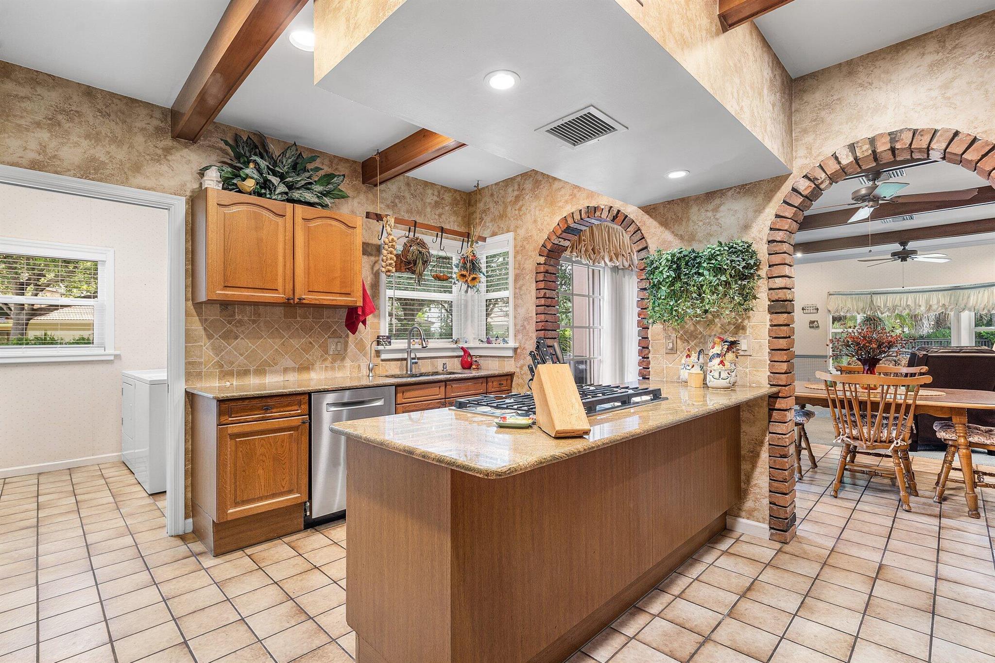 4838 Charlton Way