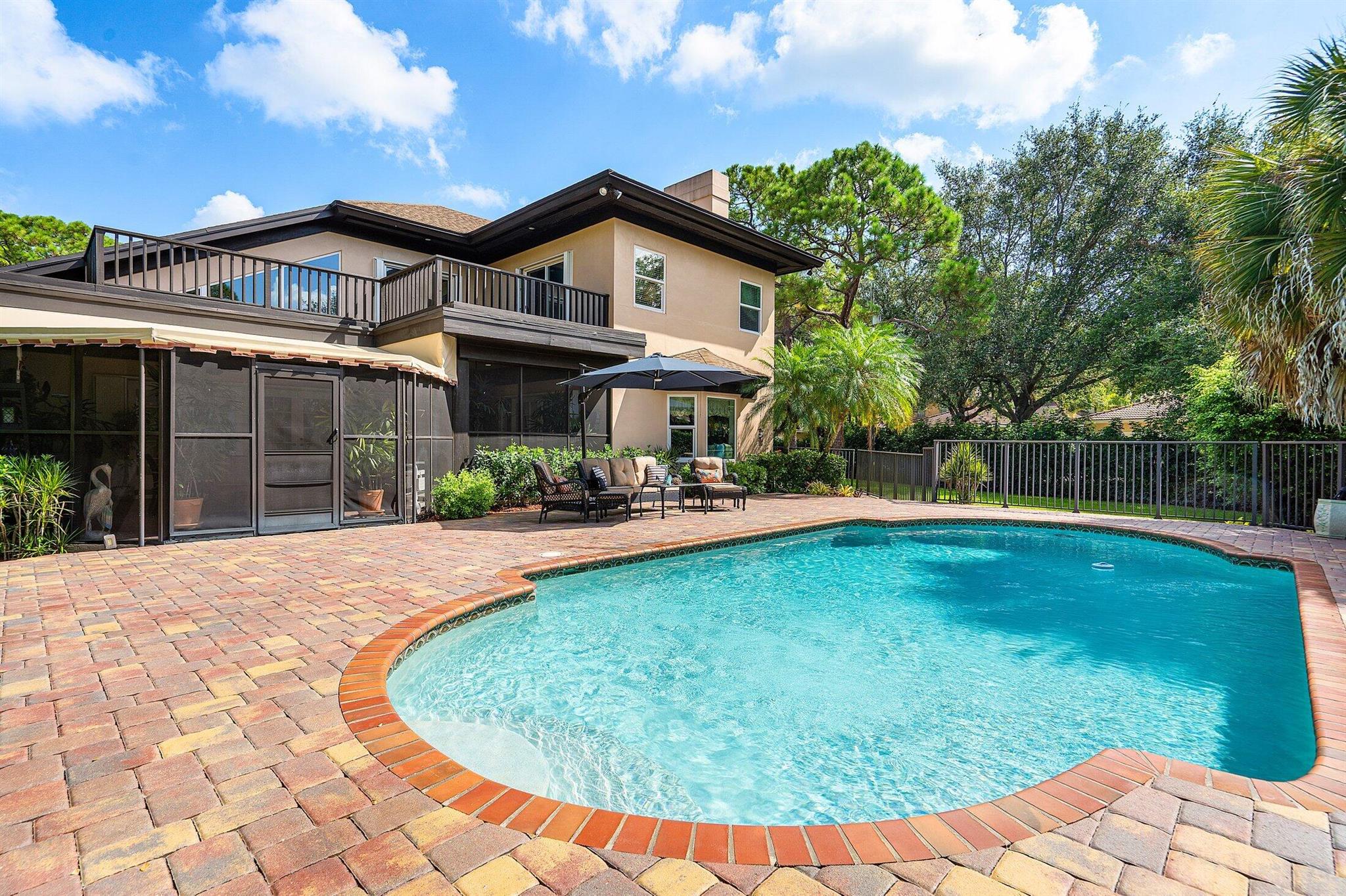 4838 Charlton Way