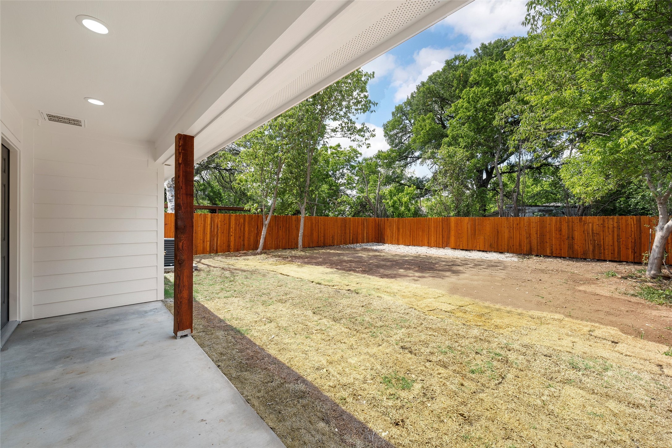 1124 Faulkner Lane
