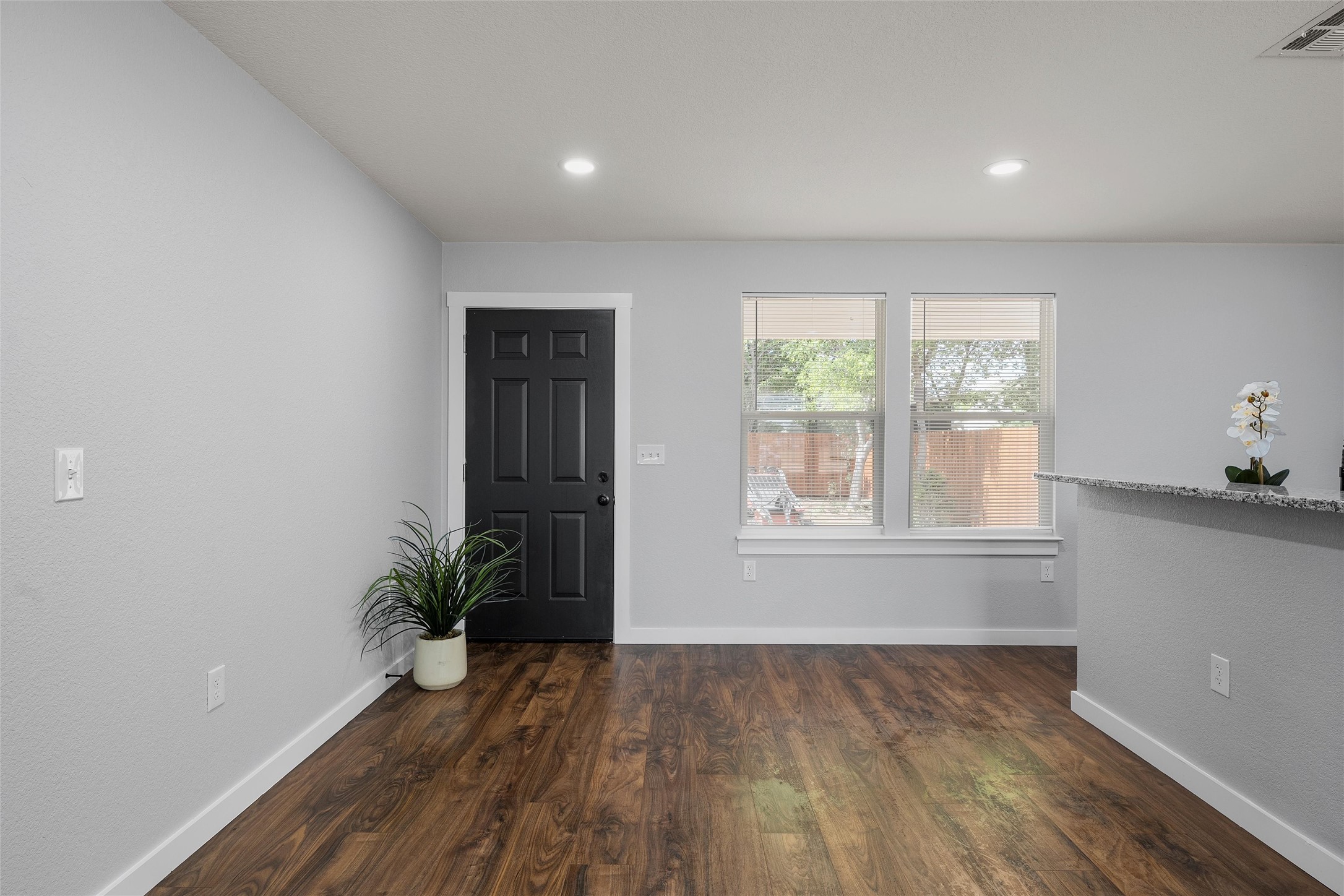 1124 Faulkner Lane