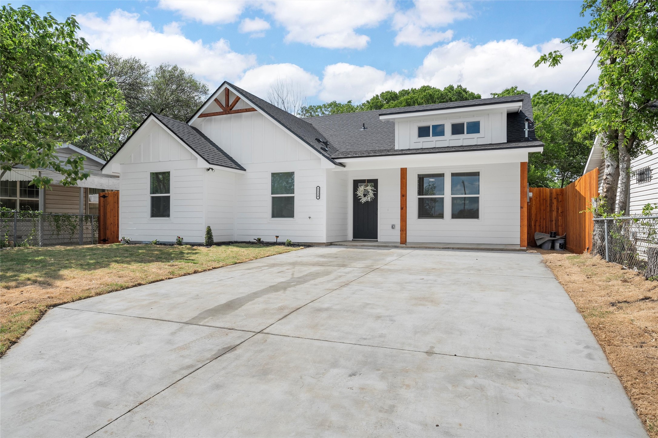 1124 Faulkner Lane
