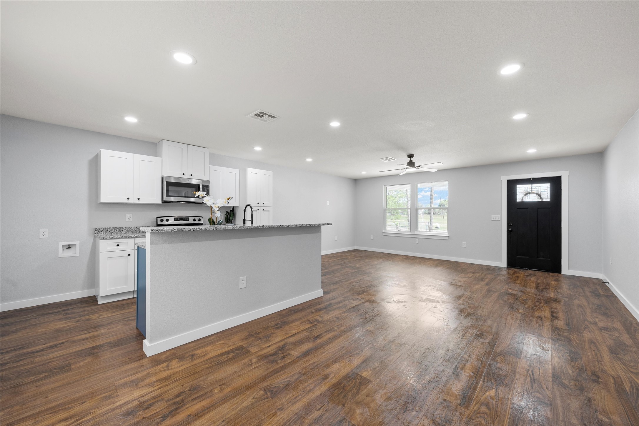 1124 Faulkner Lane