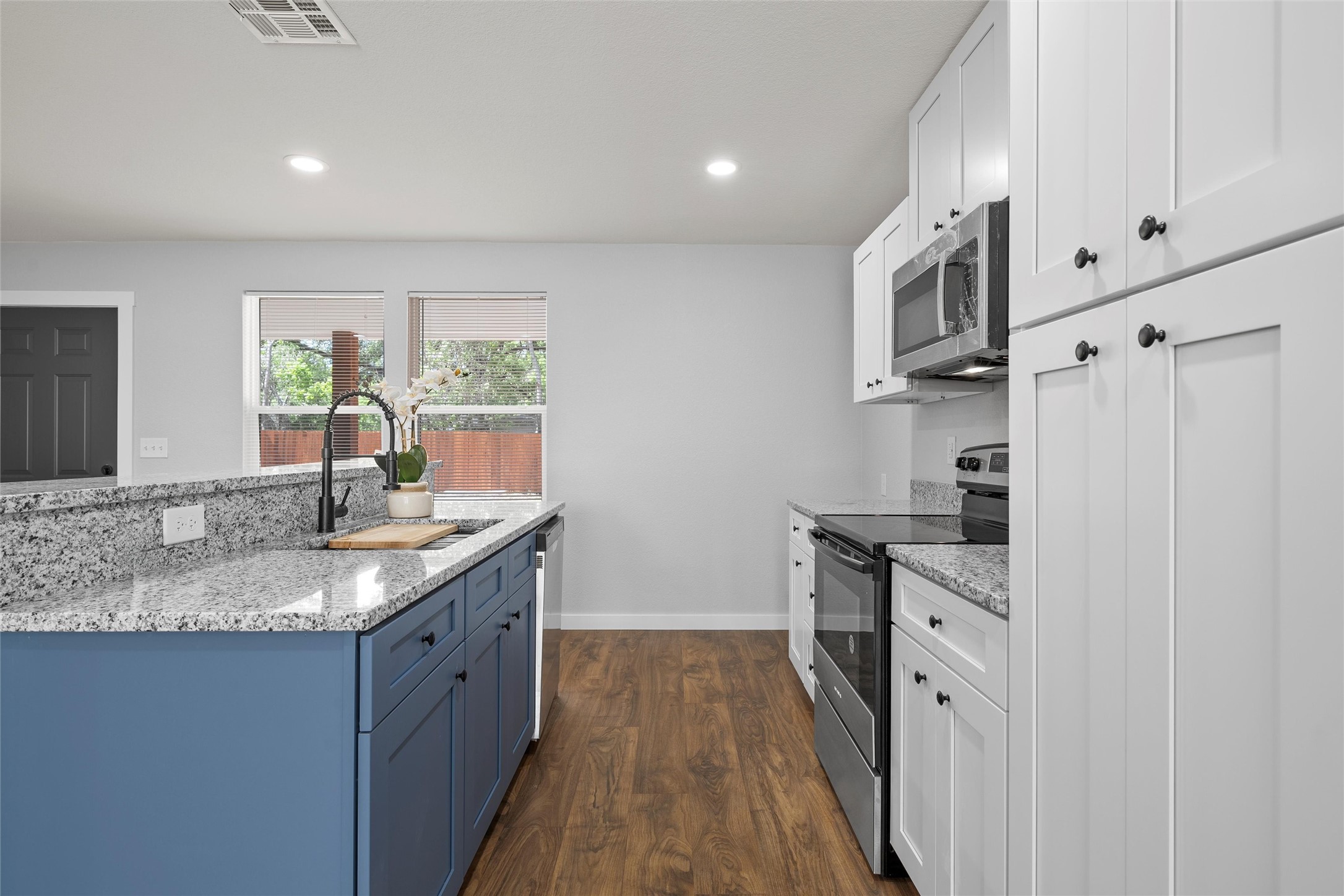 1124 Faulkner Lane