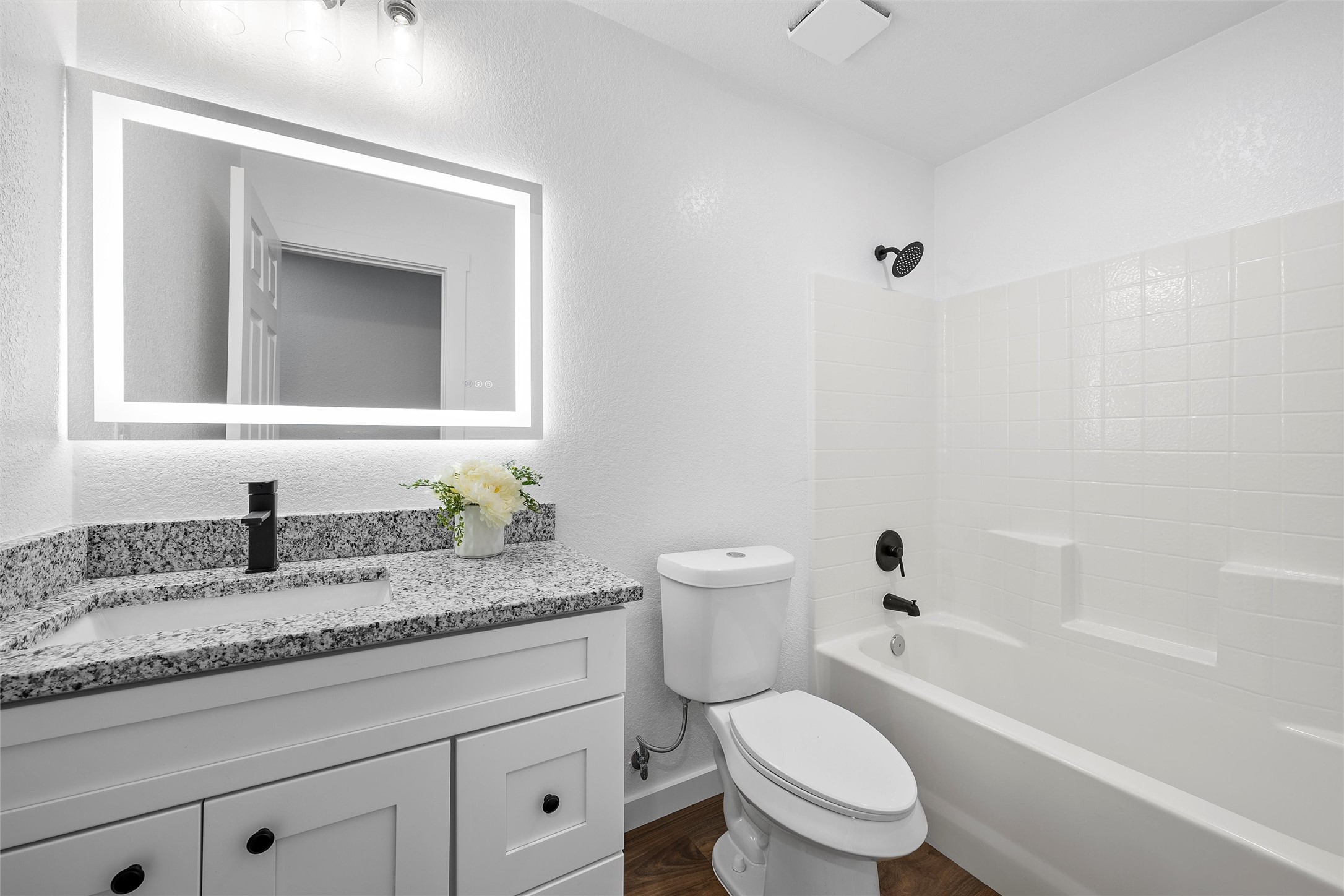 1124 Faulkner Lane
