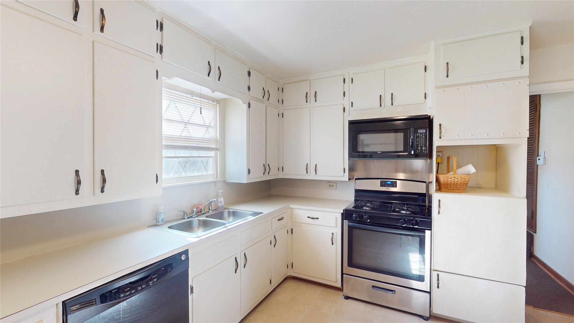 3125 Mcferrin Avenue