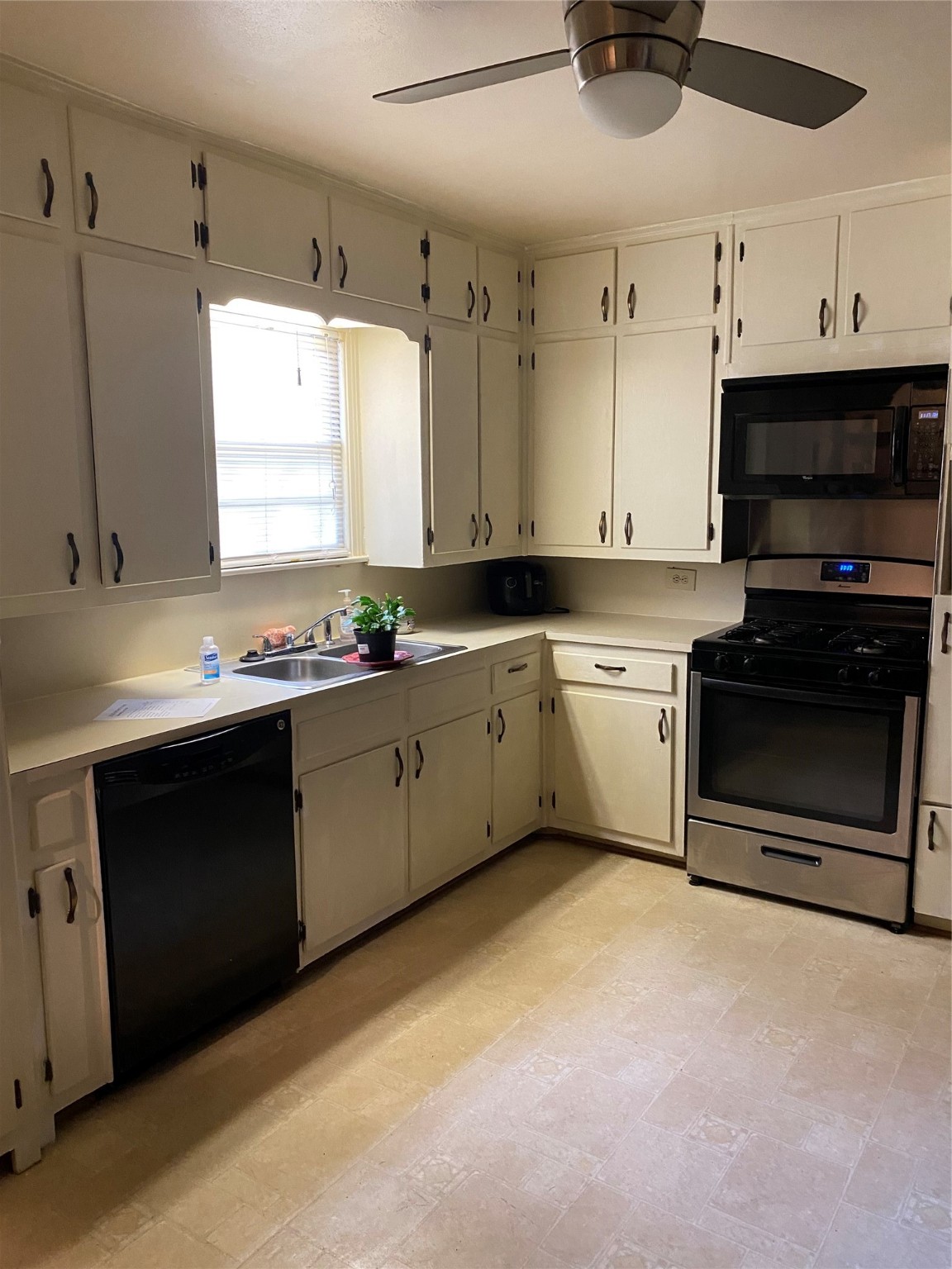 3125 Mcferrin Avenue