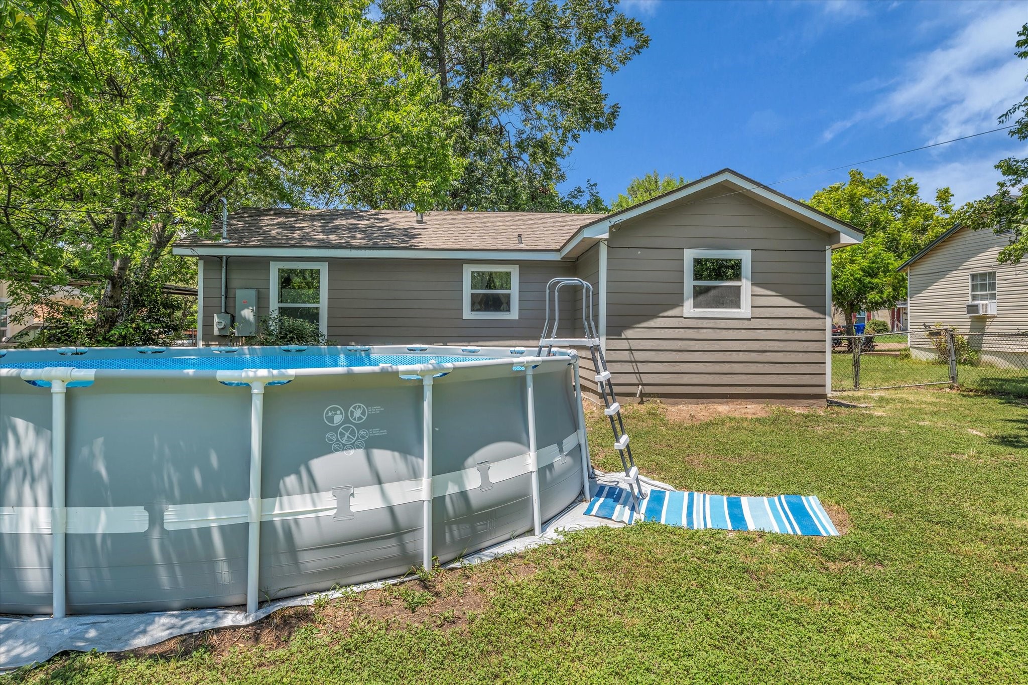 3816 Charlton Avenue