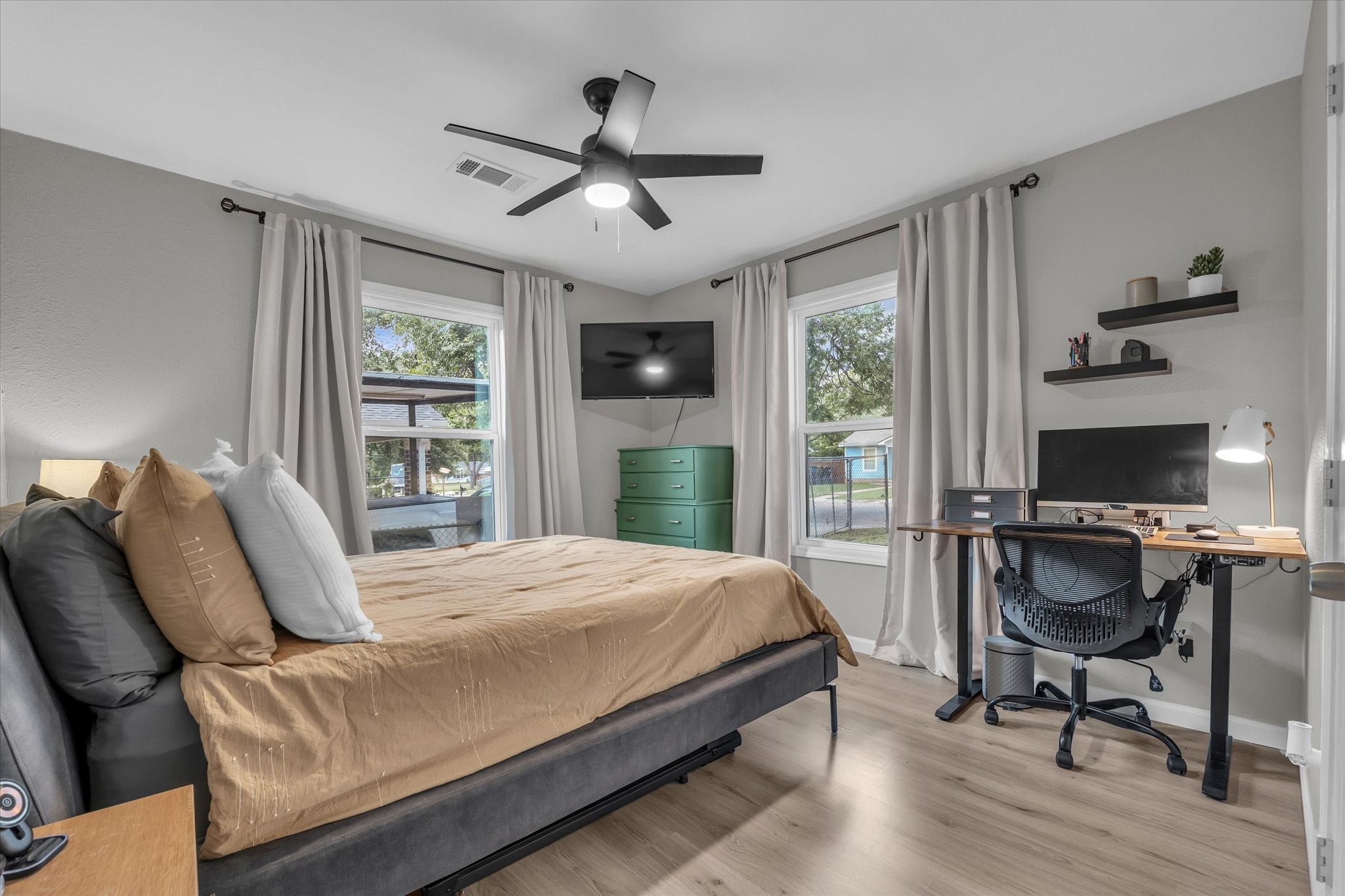 3816 Charlton Avenue