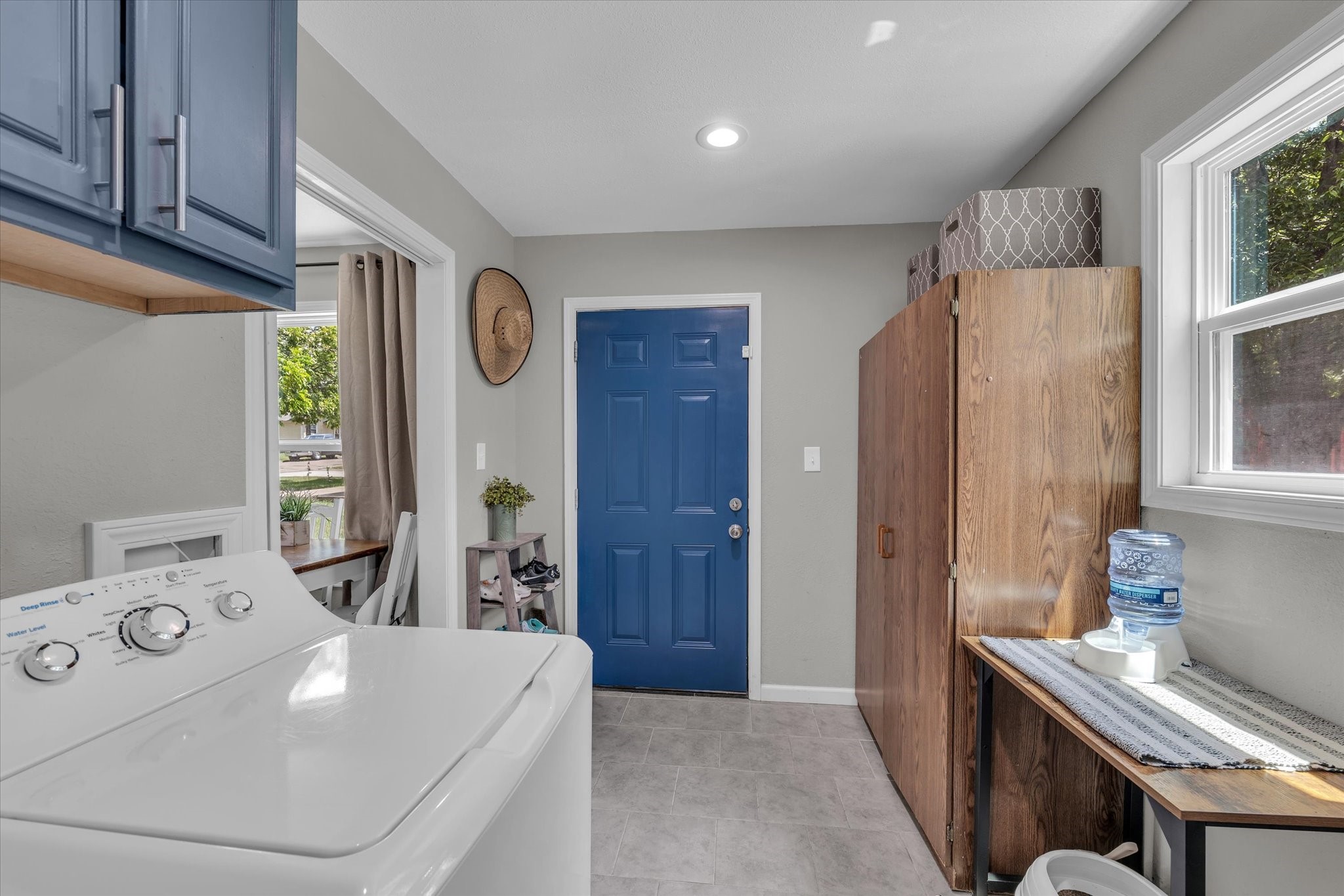 3816 Charlton Avenue