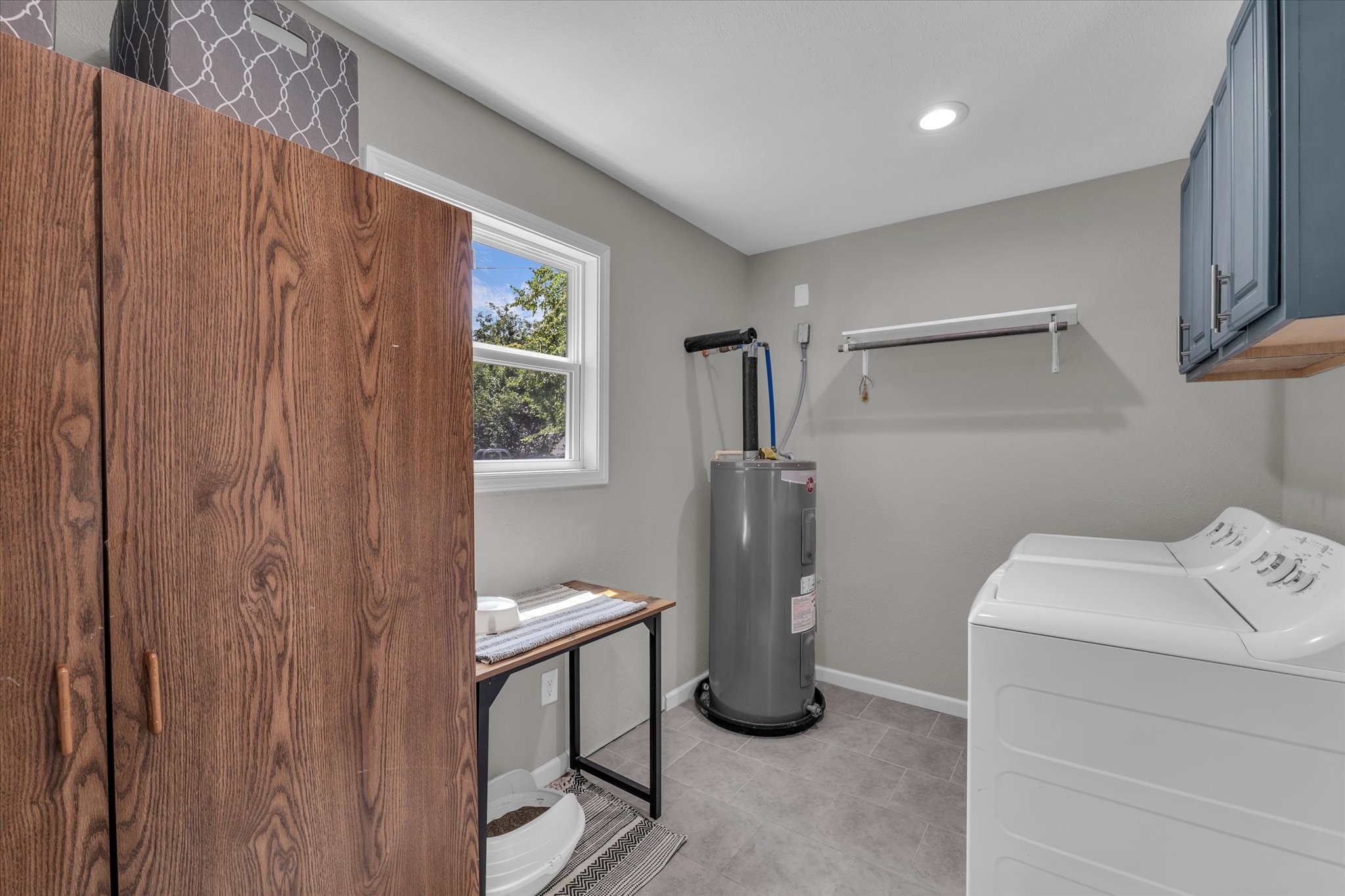 3816 Charlton Avenue