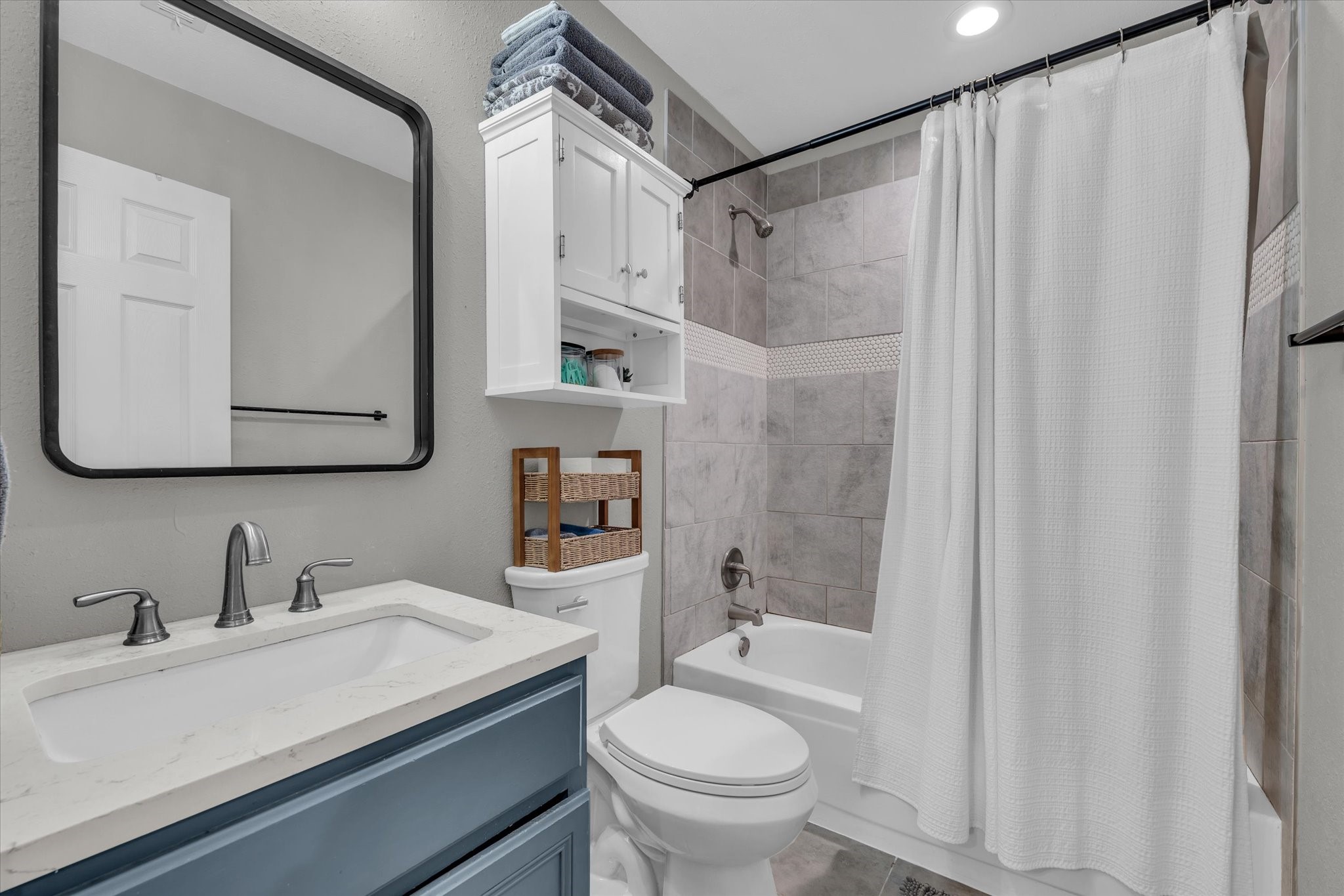 3816 Charlton Avenue