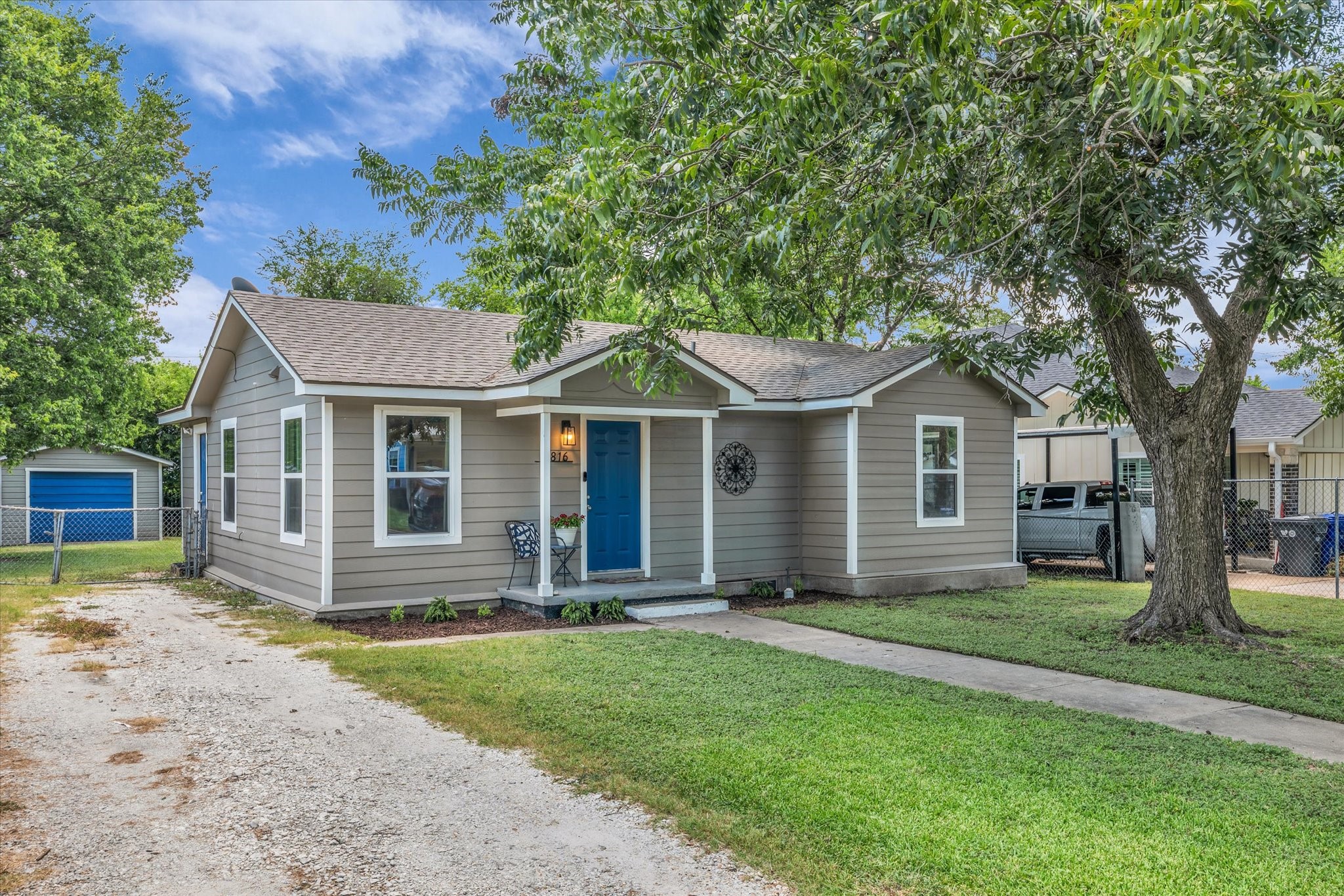 3816 Charlton Avenue