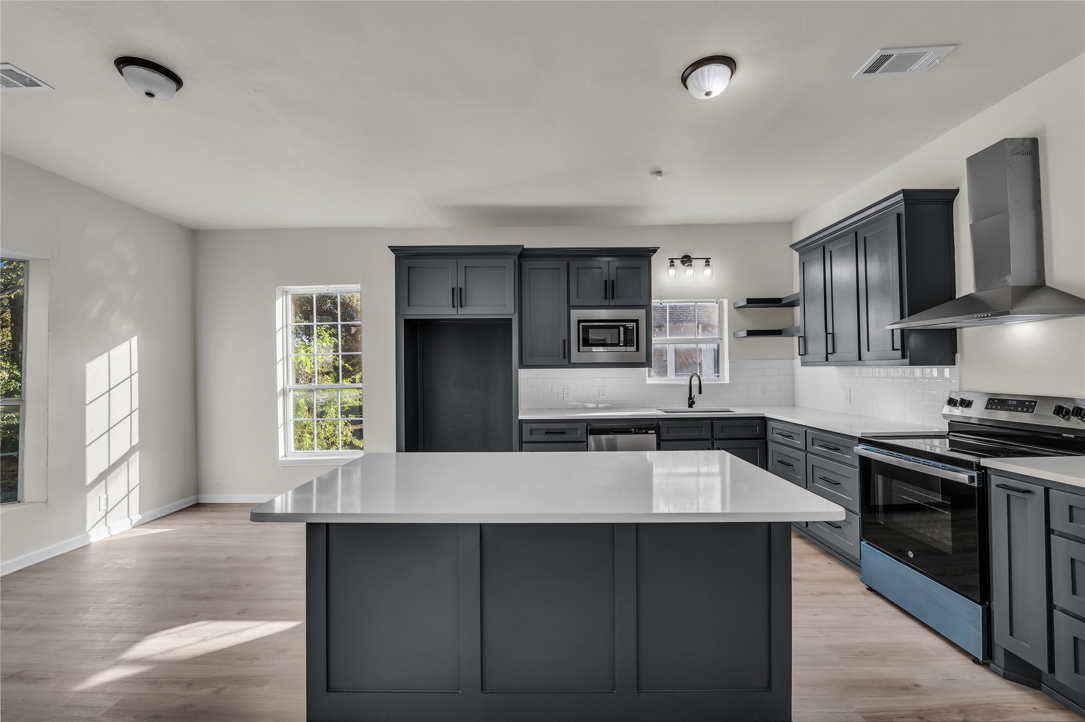 2524 Mcferrin Avenue