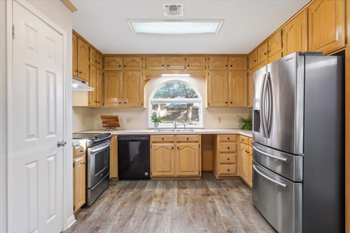 327 E Chapman Road
