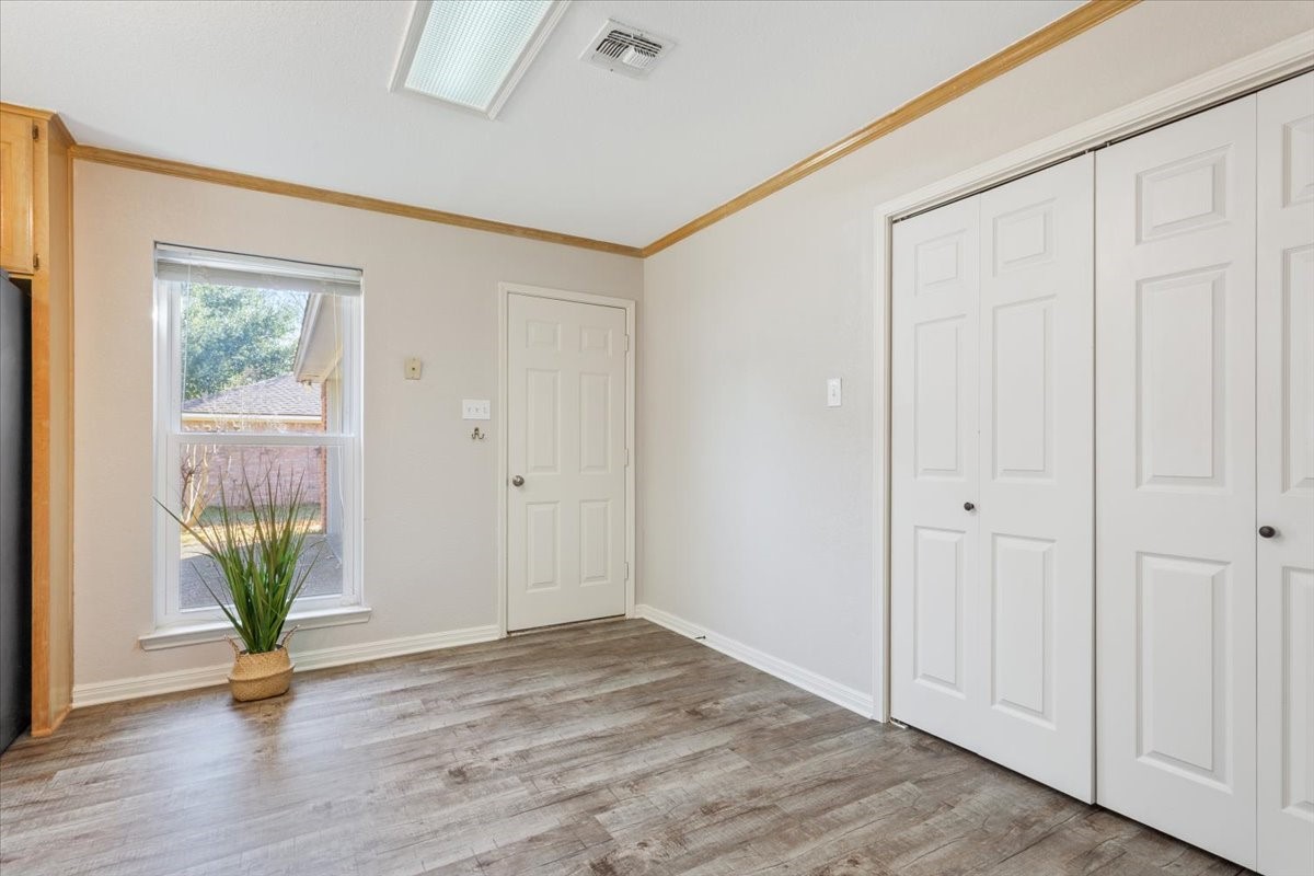 327 E Chapman Road
