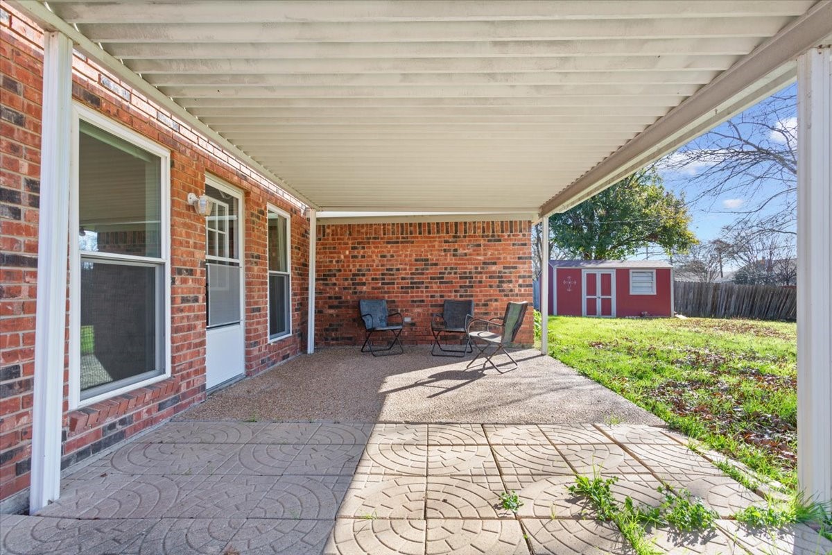 327 E Chapman Road