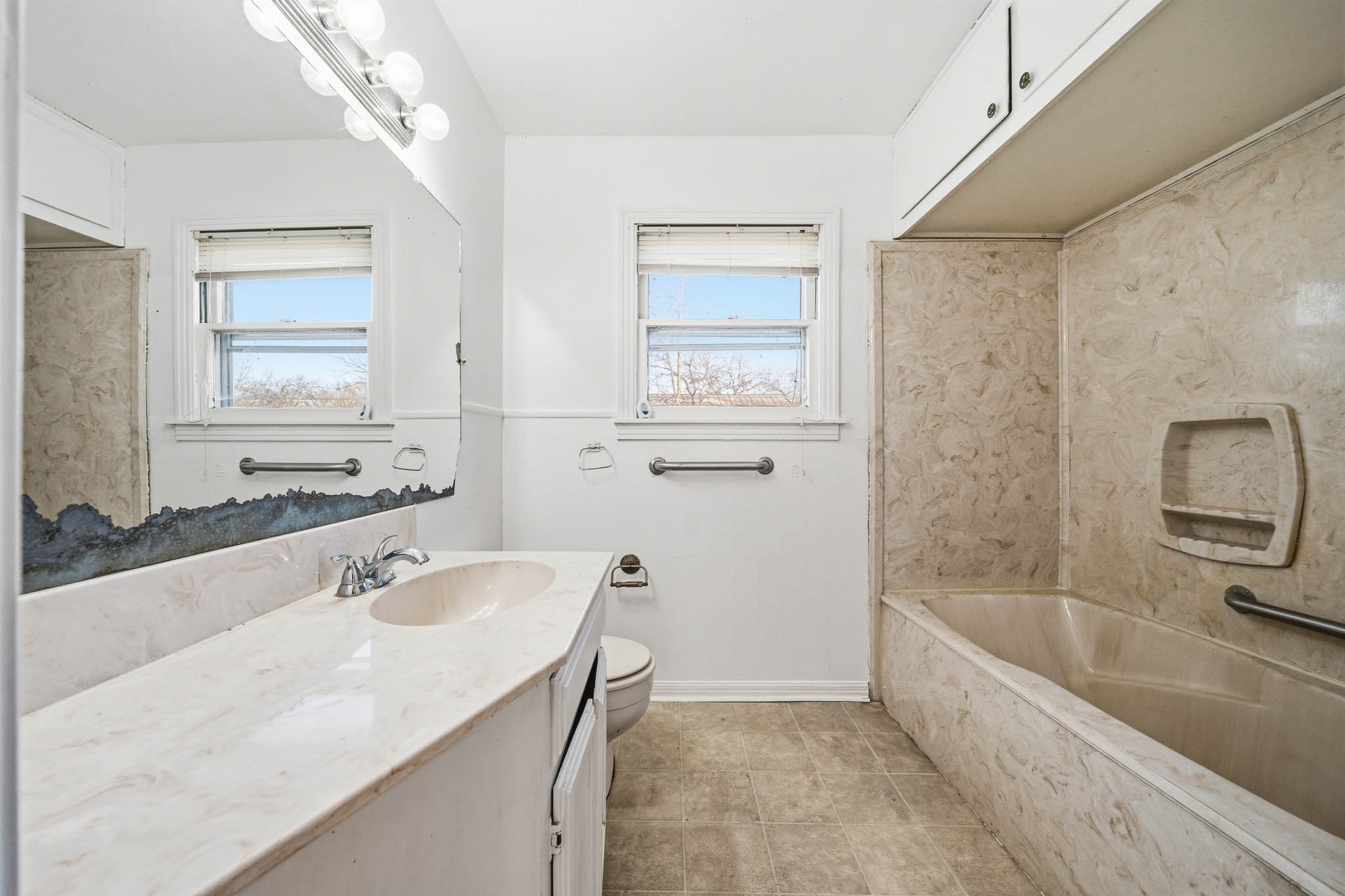 1205 W 10th Street