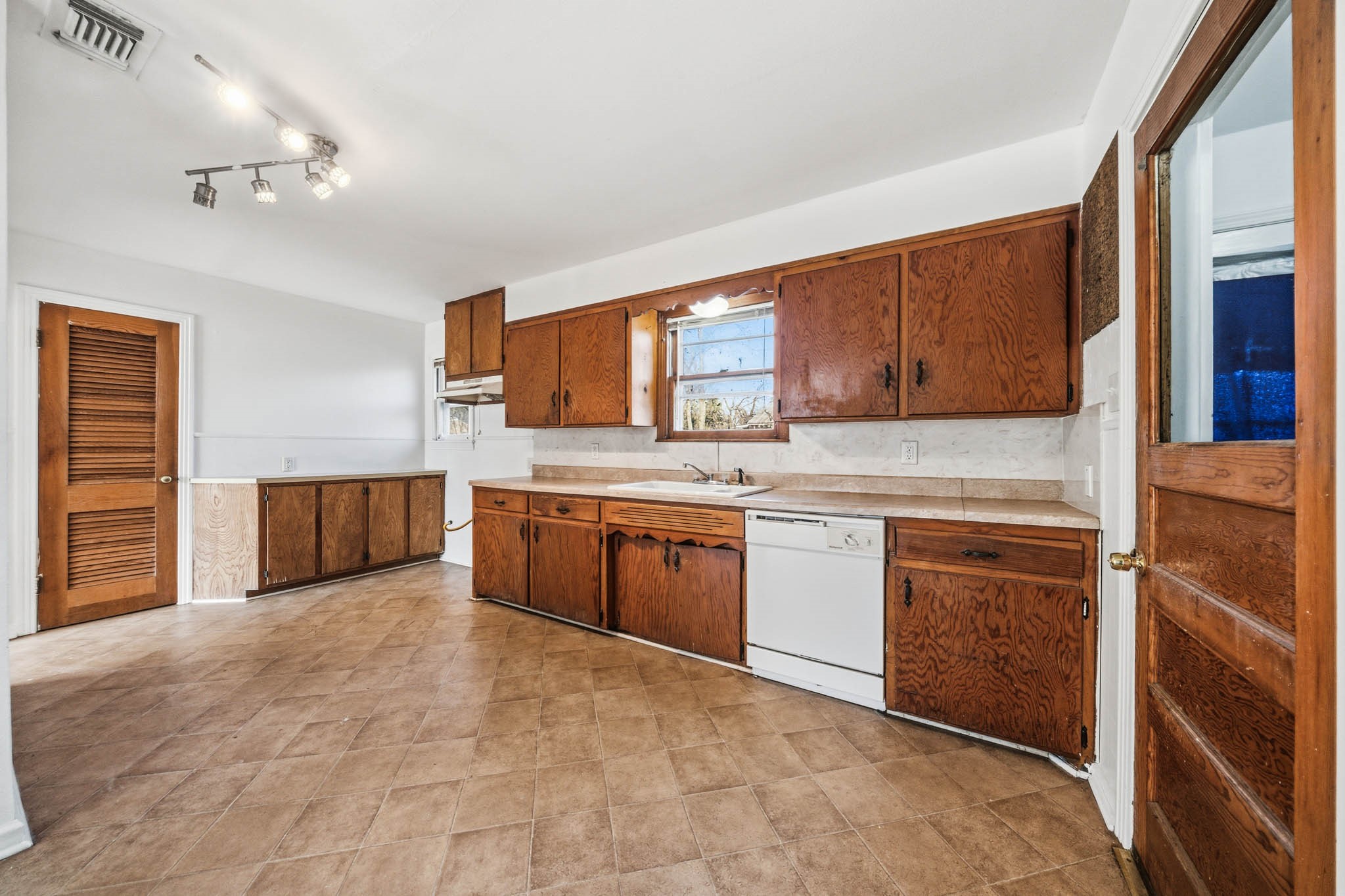 1205 W 10th Street