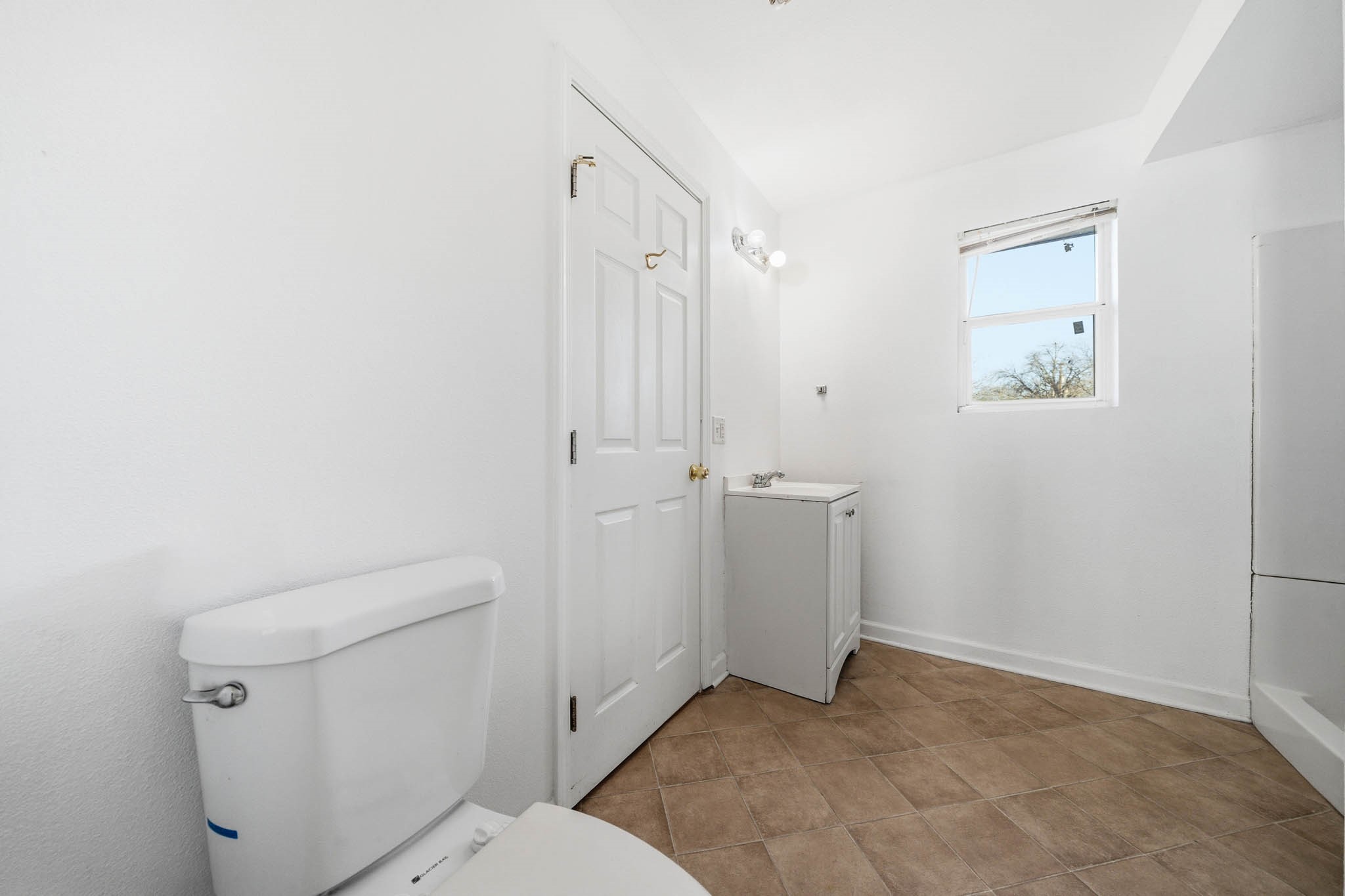 1205 W 10th Street