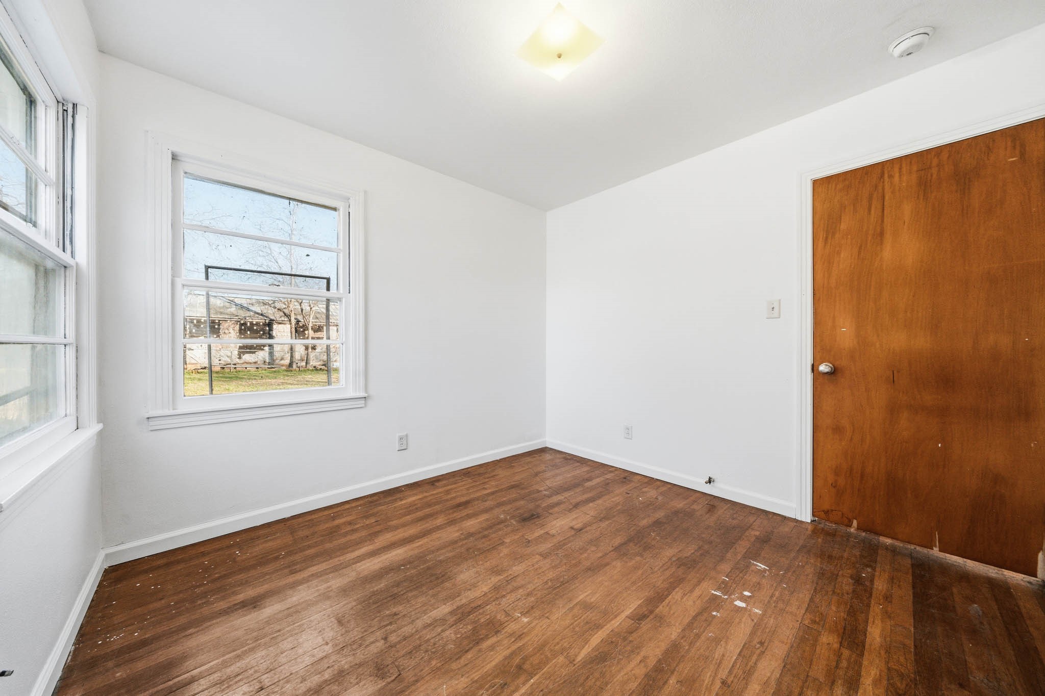 1205 W 10th Street