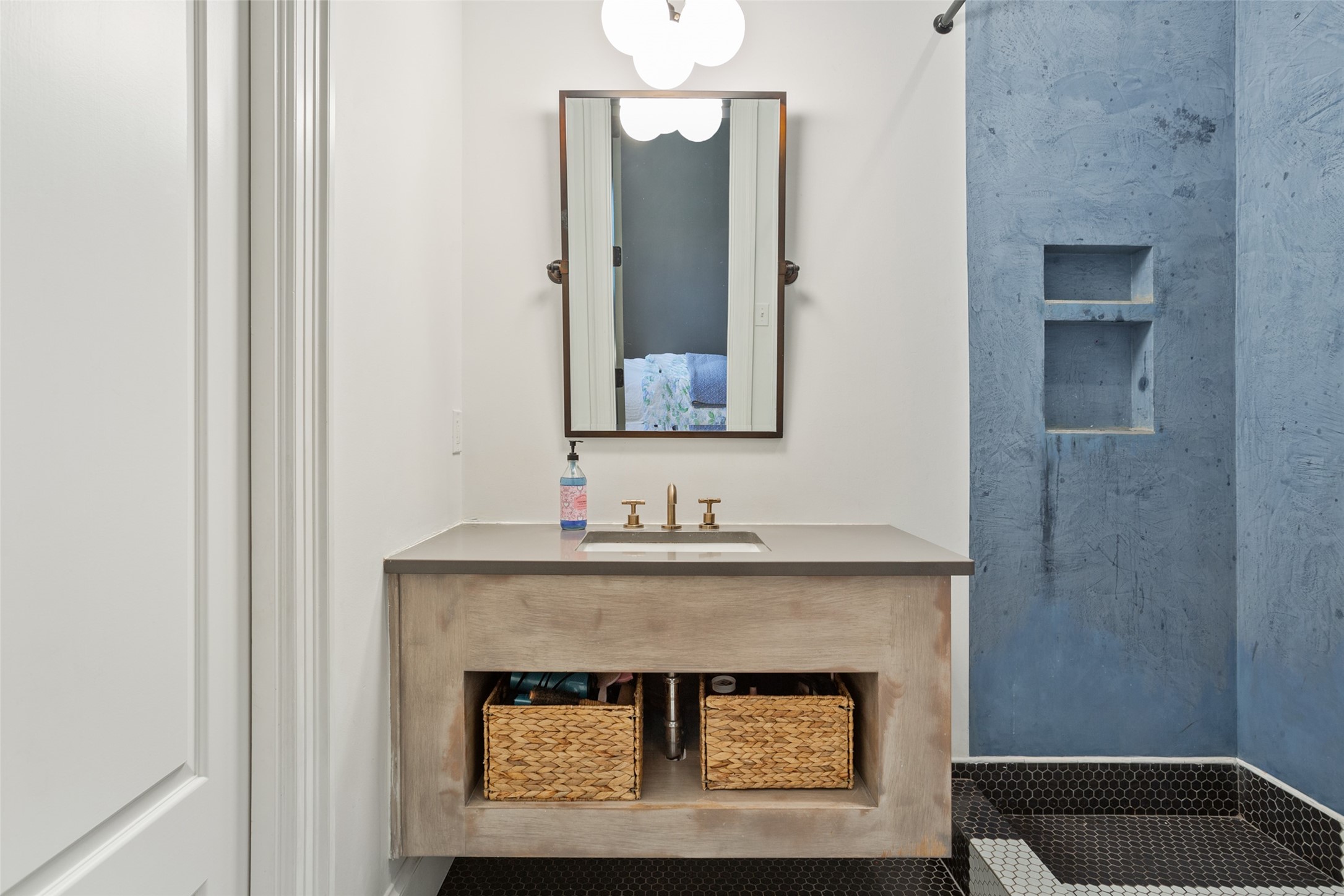 474 Private Road 305