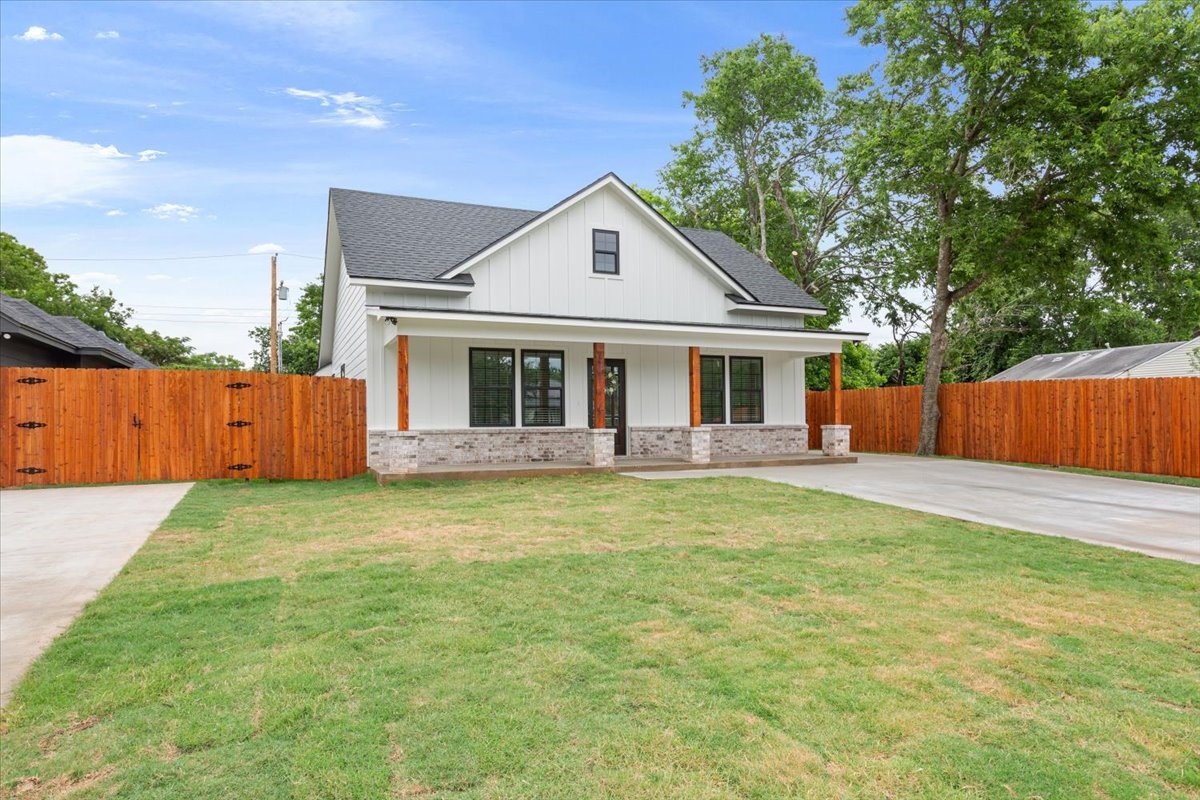924 Church Avenue