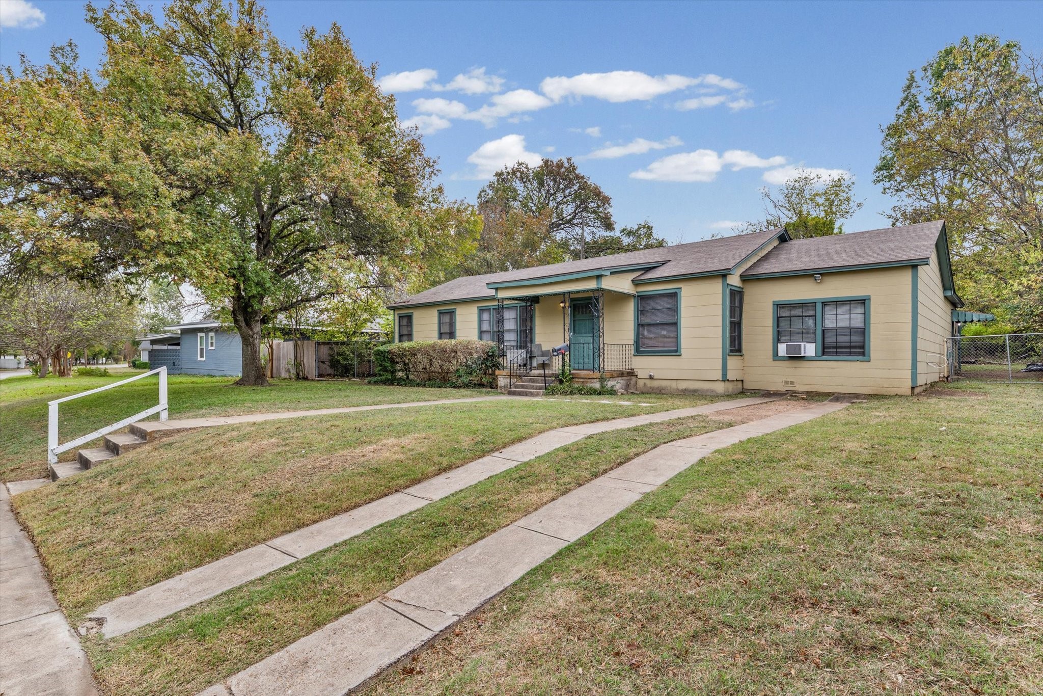 1208 Sunset Street