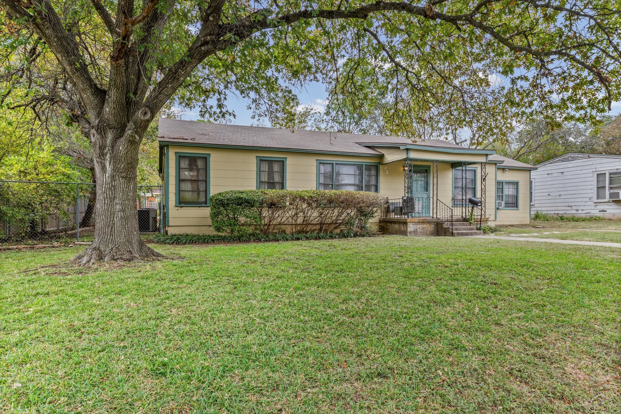 1208 Sunset Street