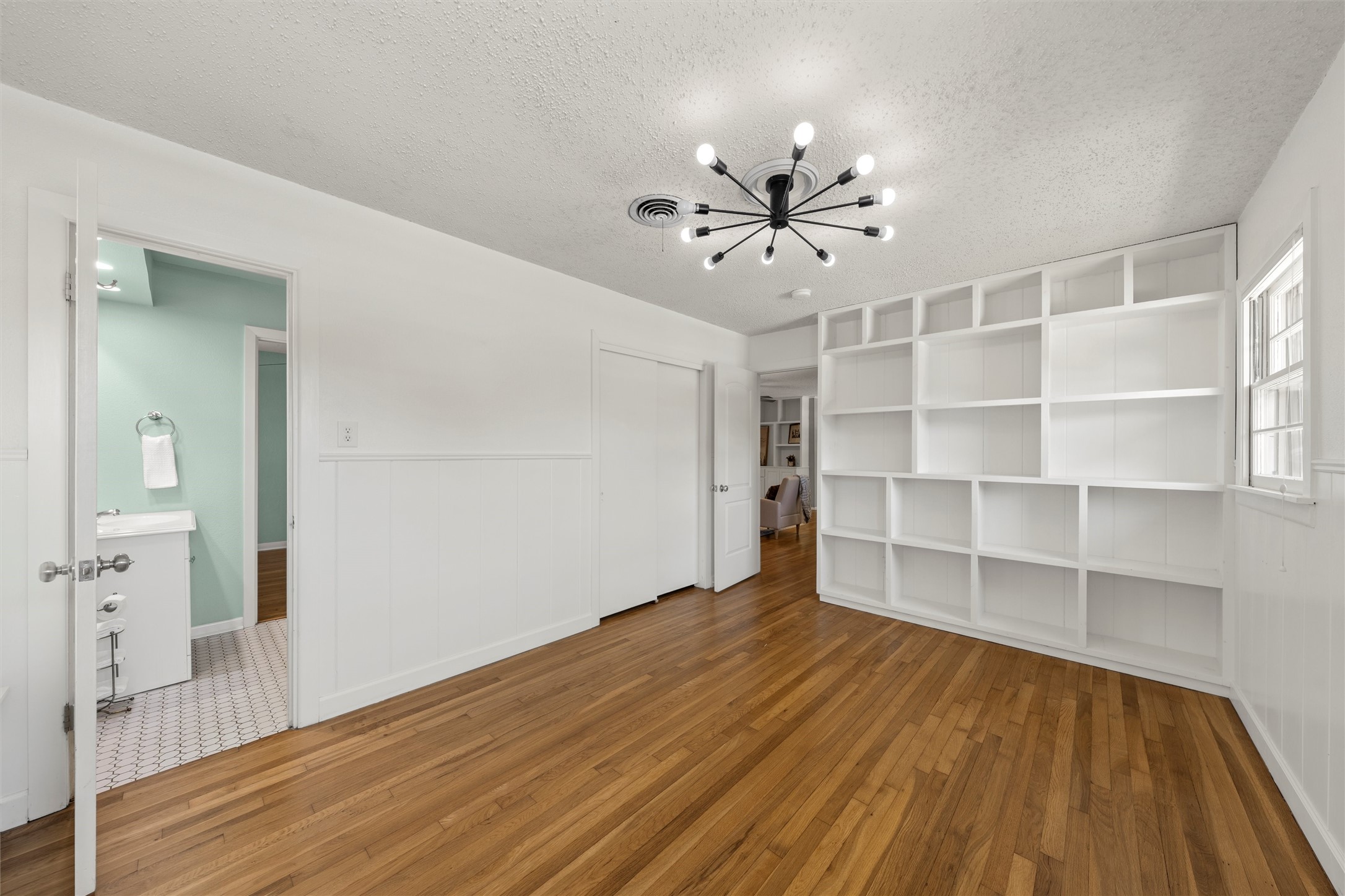 3924 N 30th Street