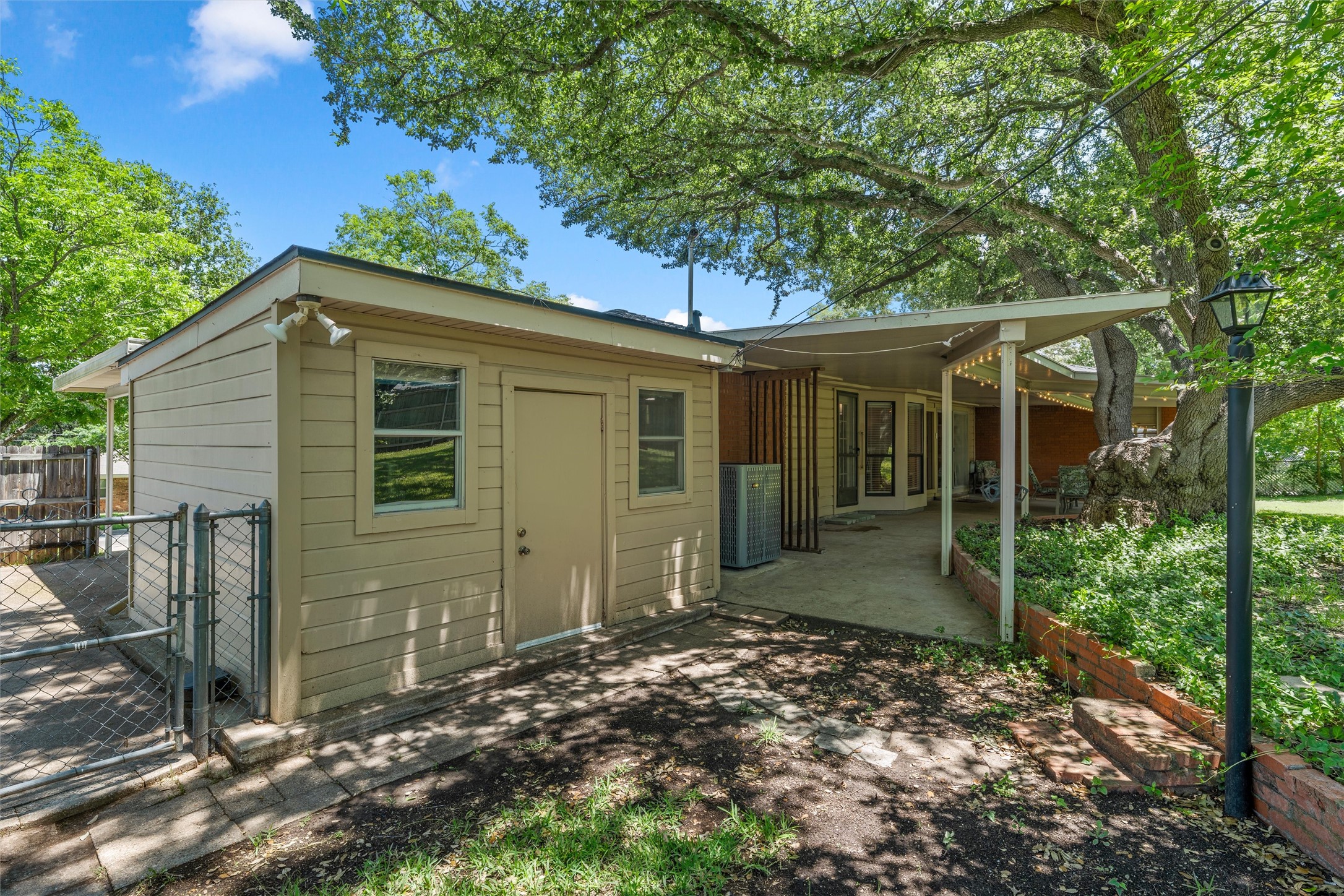 3924 N 30th Street