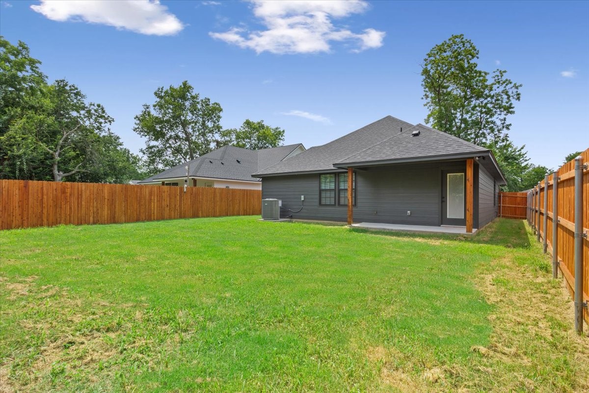 920 Church Avenue 924