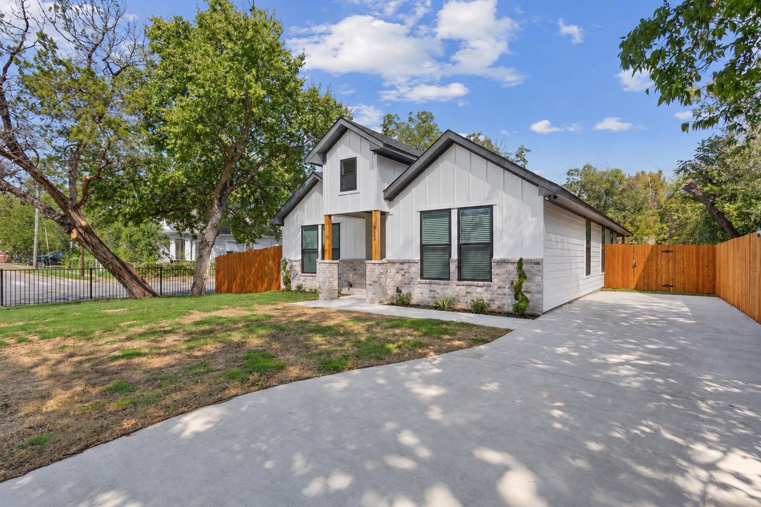 933 N 12th Street
