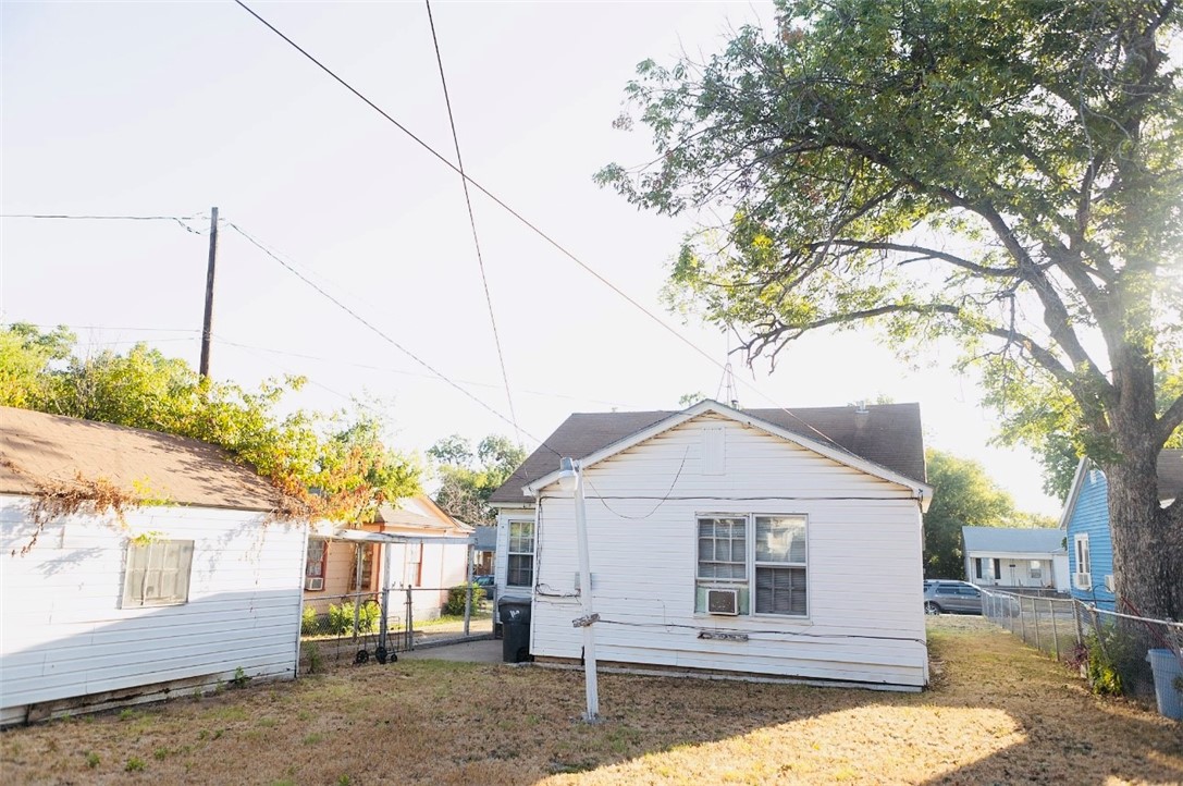 1634 N 15A