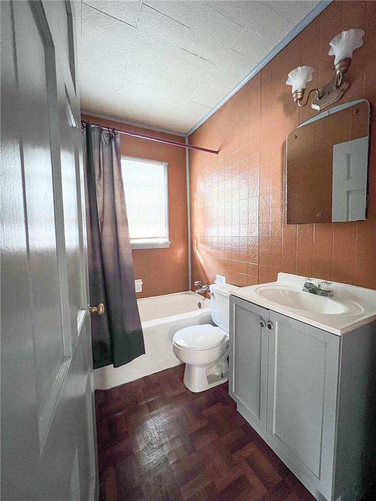 1634 N 15A