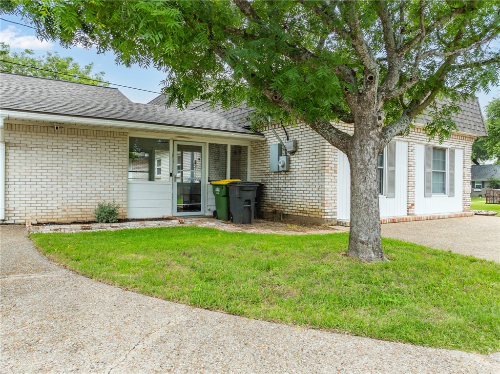 1116 Knotty Oaks Drive