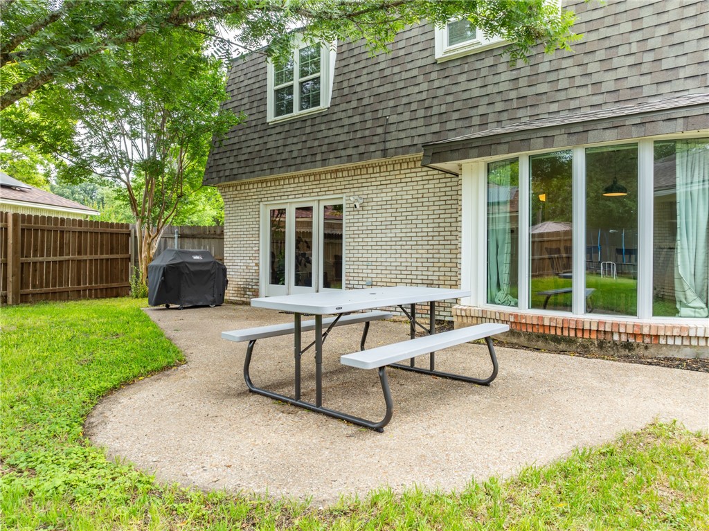 1116 Knotty Oaks Drive
