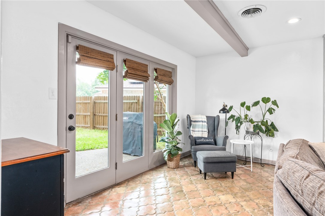1116 Knotty Oaks Drive
