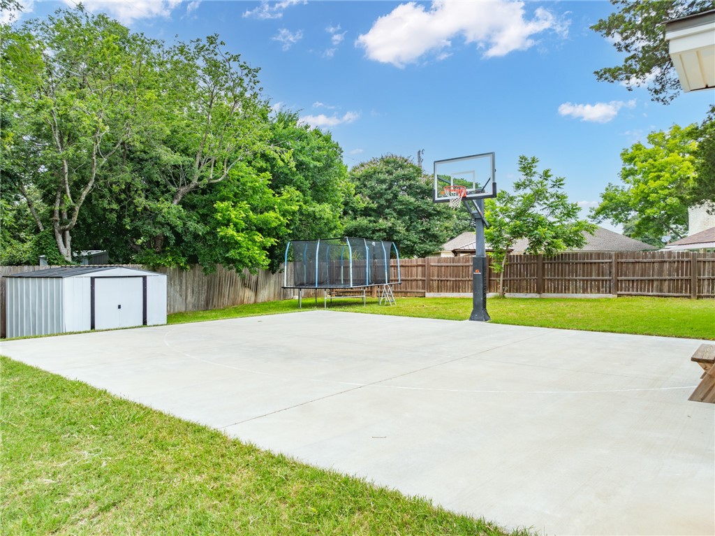 1116 Knotty Oaks Drive