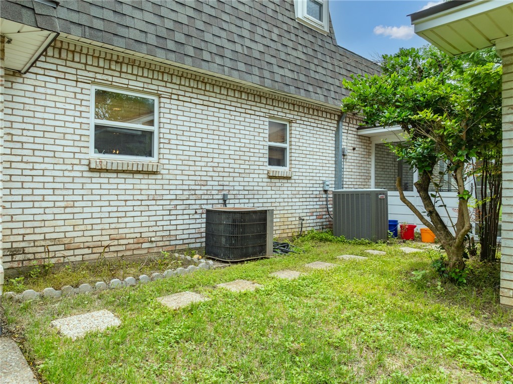 1116 Knotty Oaks Drive
