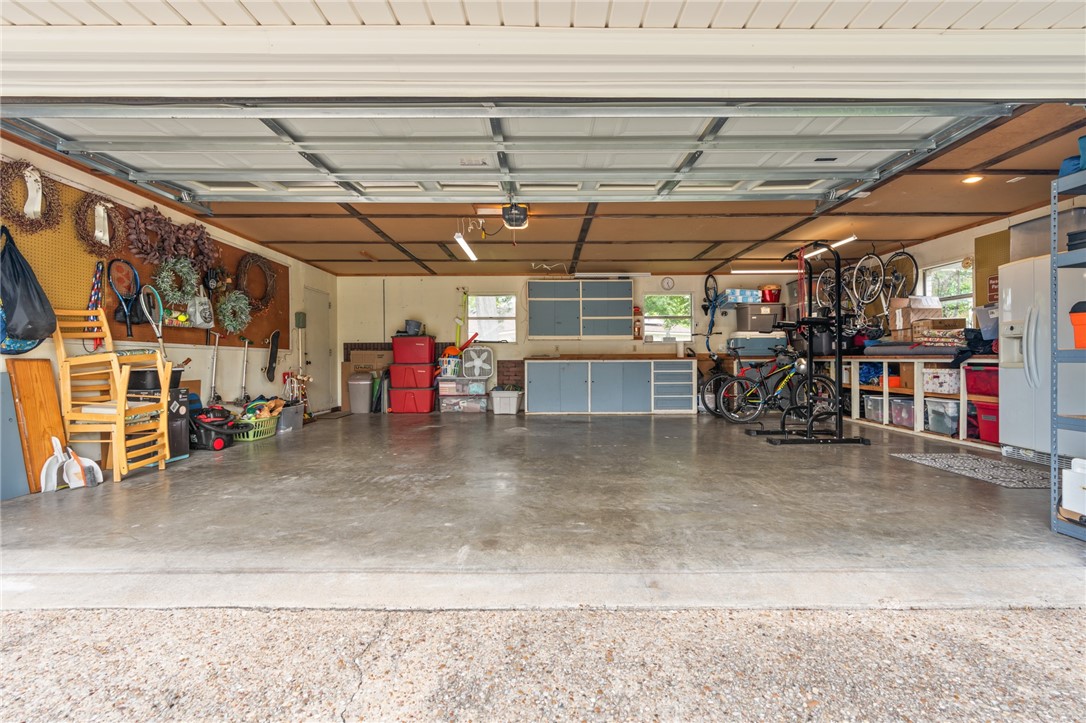 1116 Knotty Oaks Drive