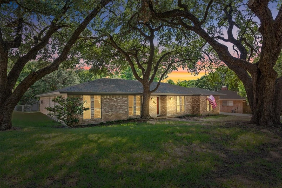 816 Wedgewood Drive