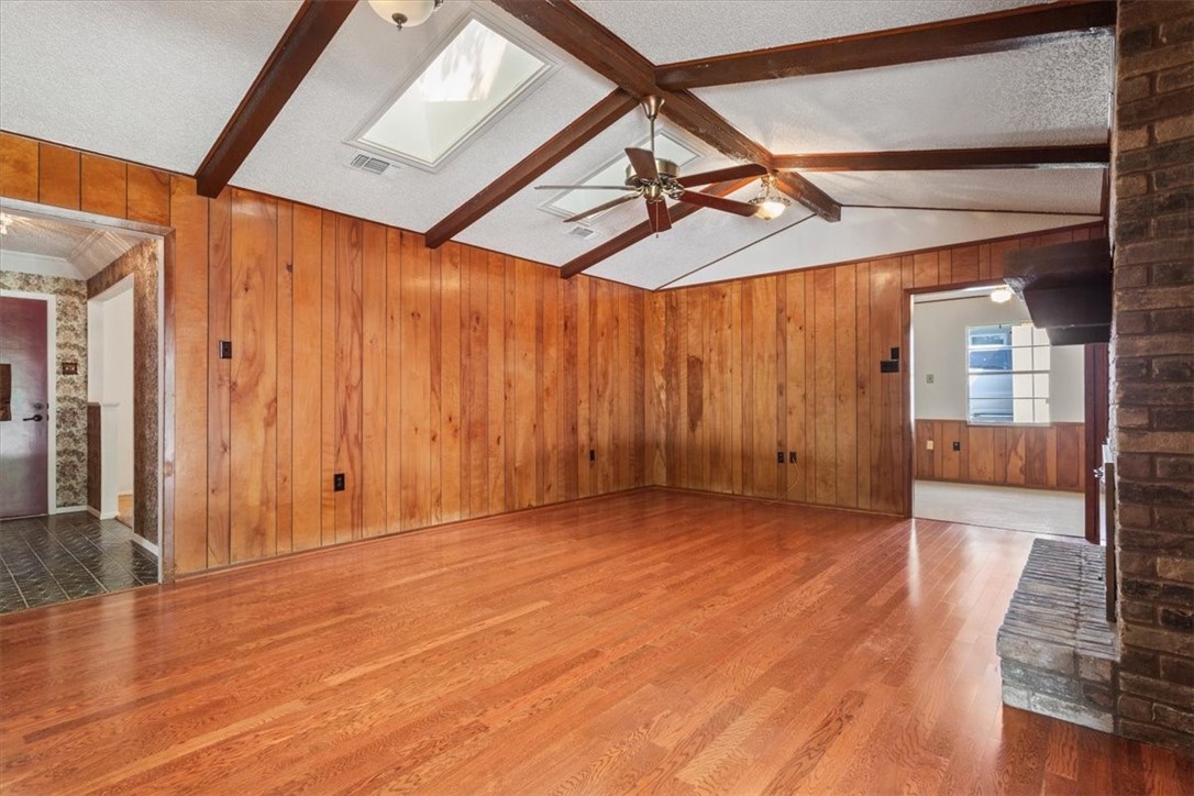 816 Wedgewood Drive