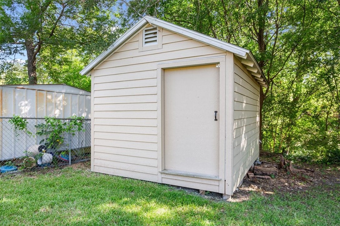 816 Wedgewood Drive