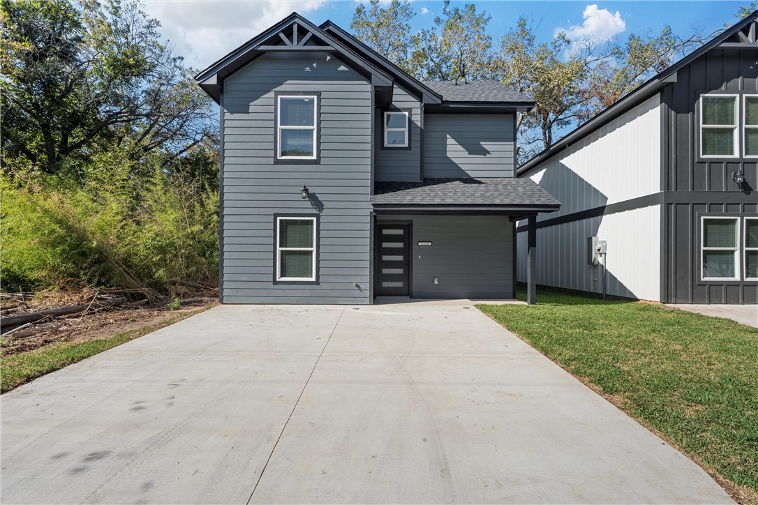 2313 Mistletoe Avenue