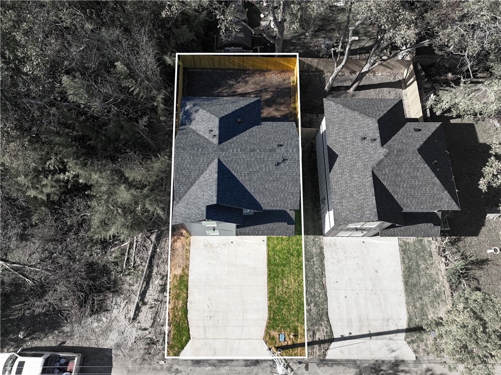 2313 Mistletoe Avenue
