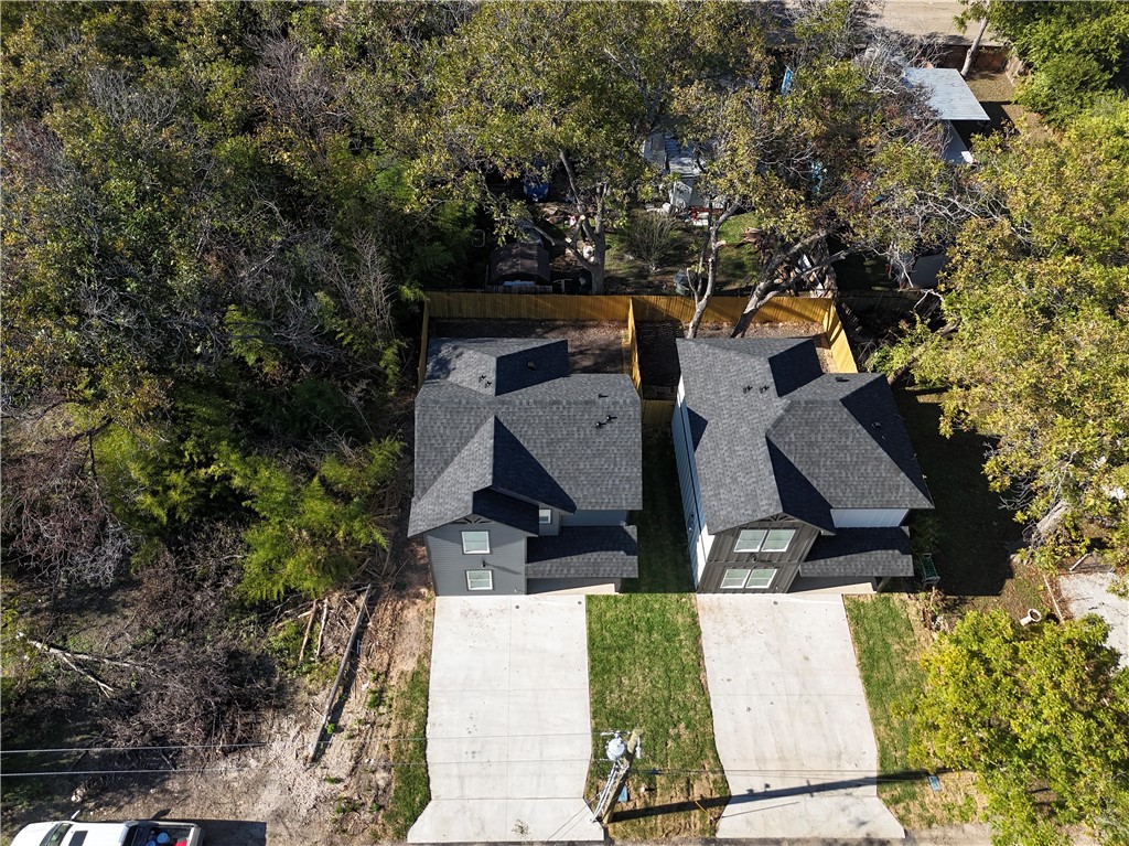 2313 Mistletoe Avenue
