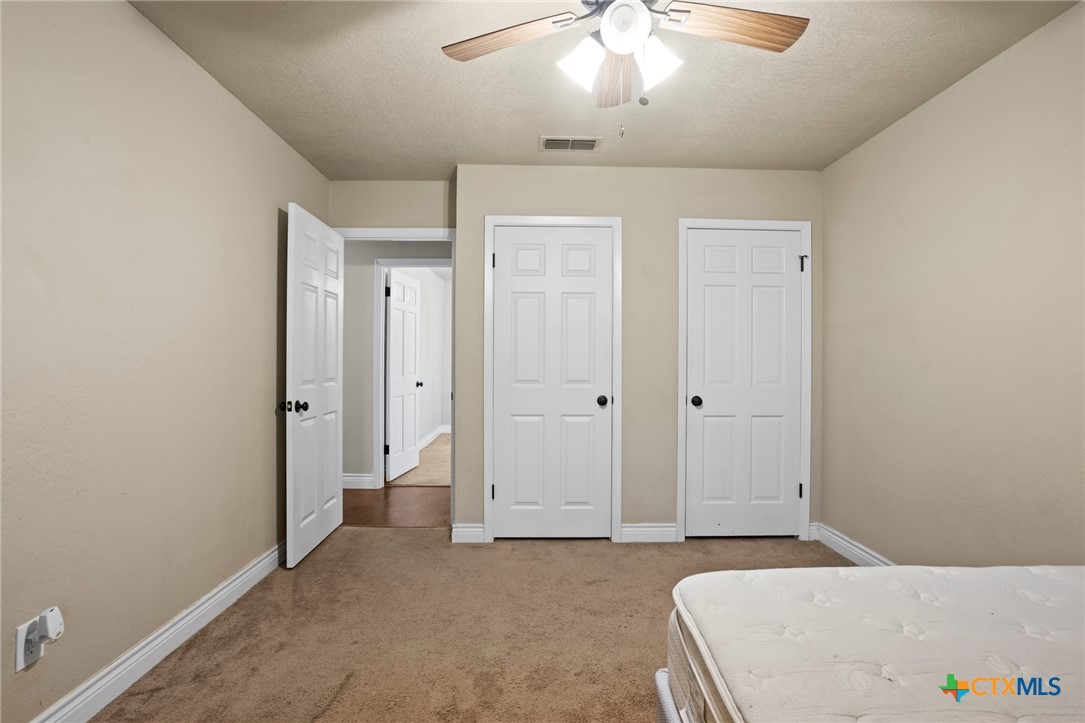 930 Verna Lee Boulevard