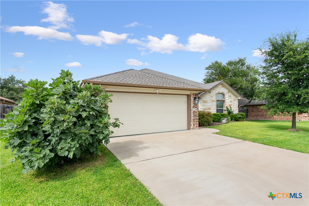 2240 Yturria Drive