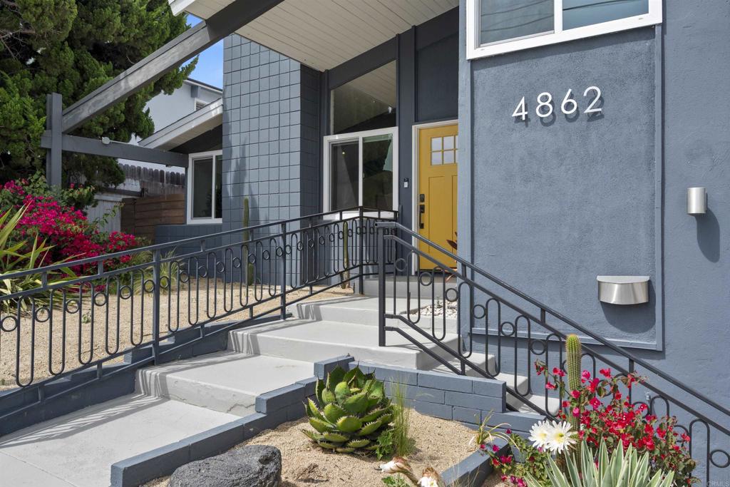 4862 Viane Way